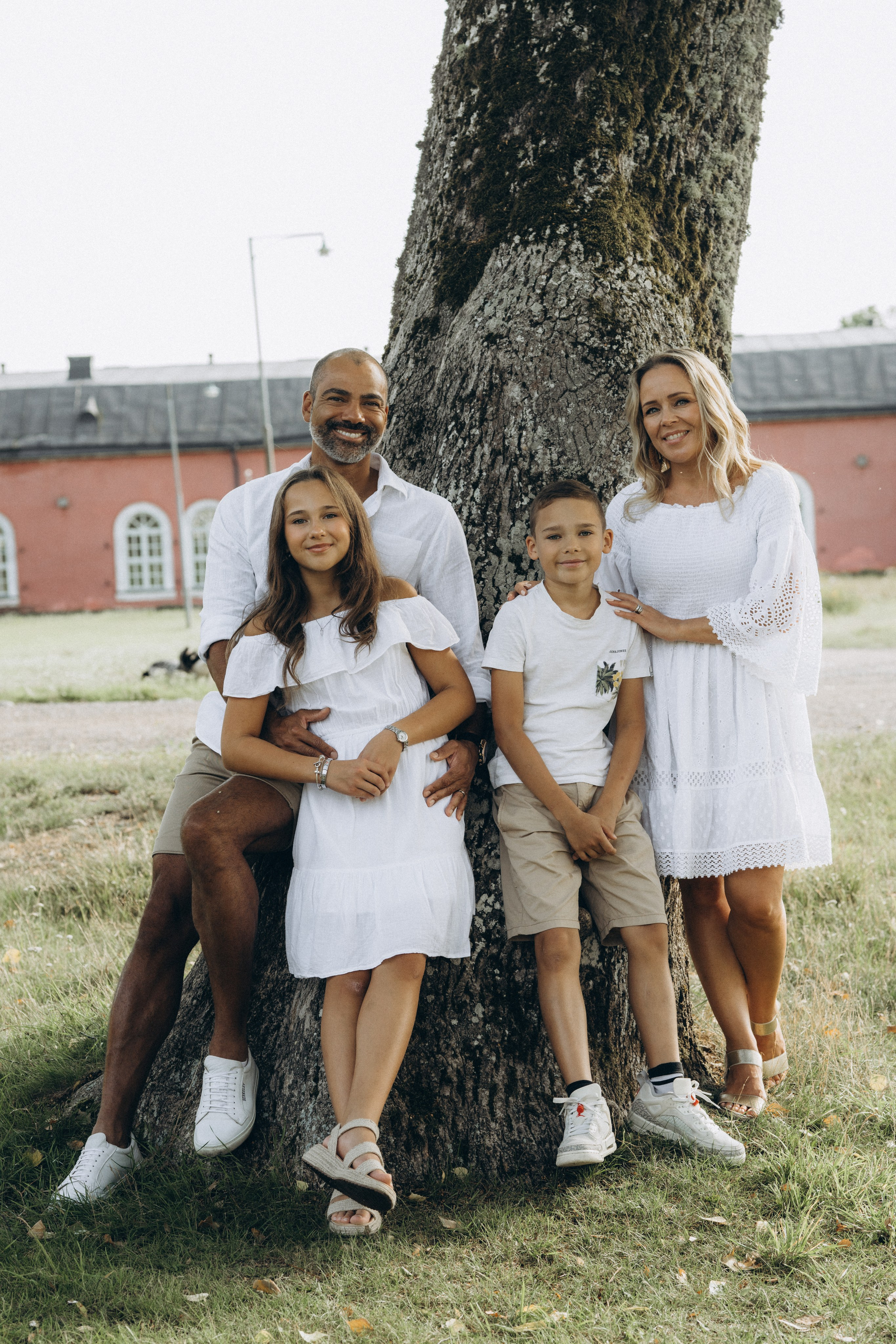 Suomenlinna. Wedding and portrait photographer in Helsinki Vickan O
