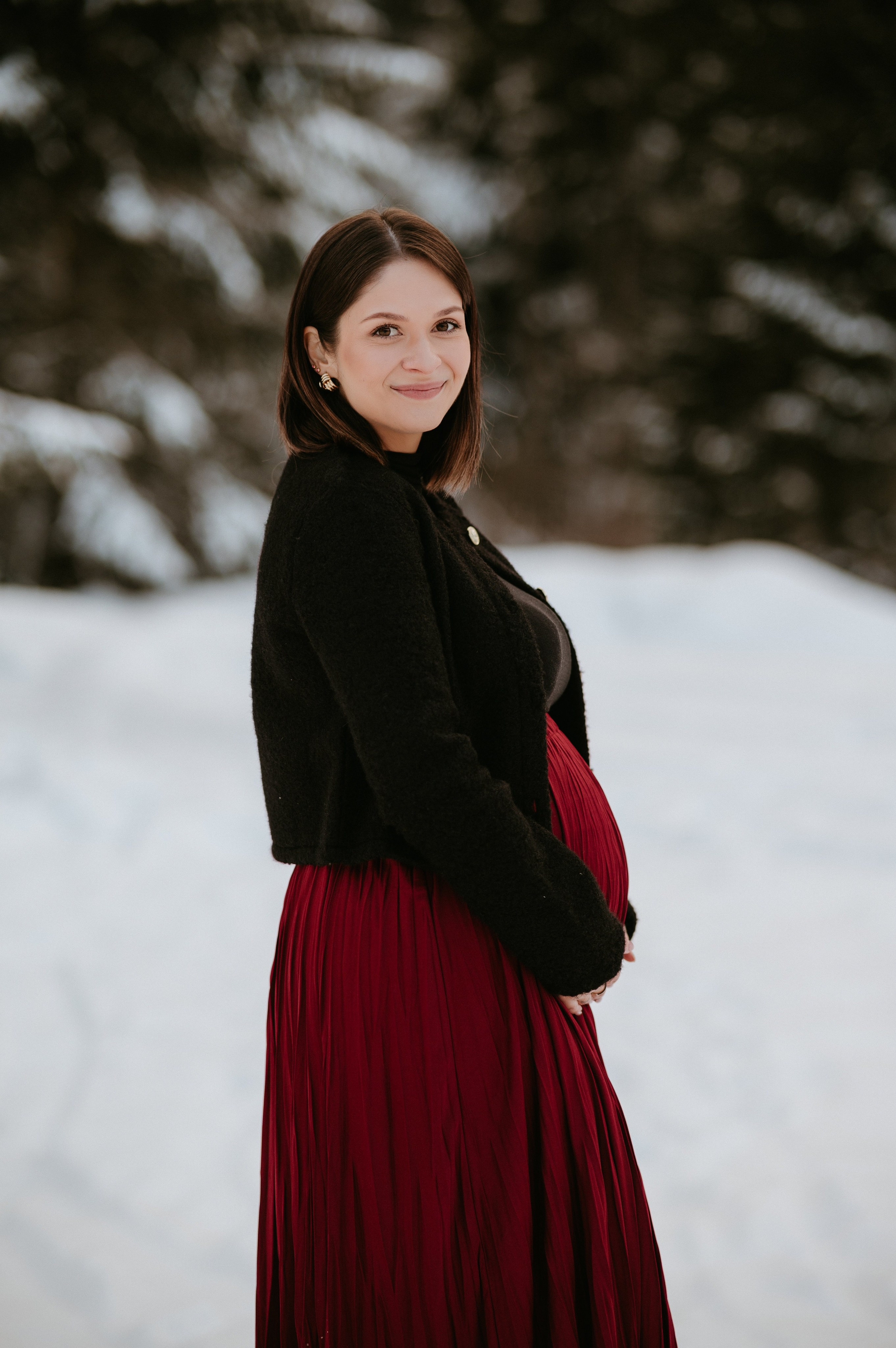 Ședință Foto de Familie la Munte – Fotografii de Iarnă în Lupcina. Valentin Melen - fotograf de nunta 🤍