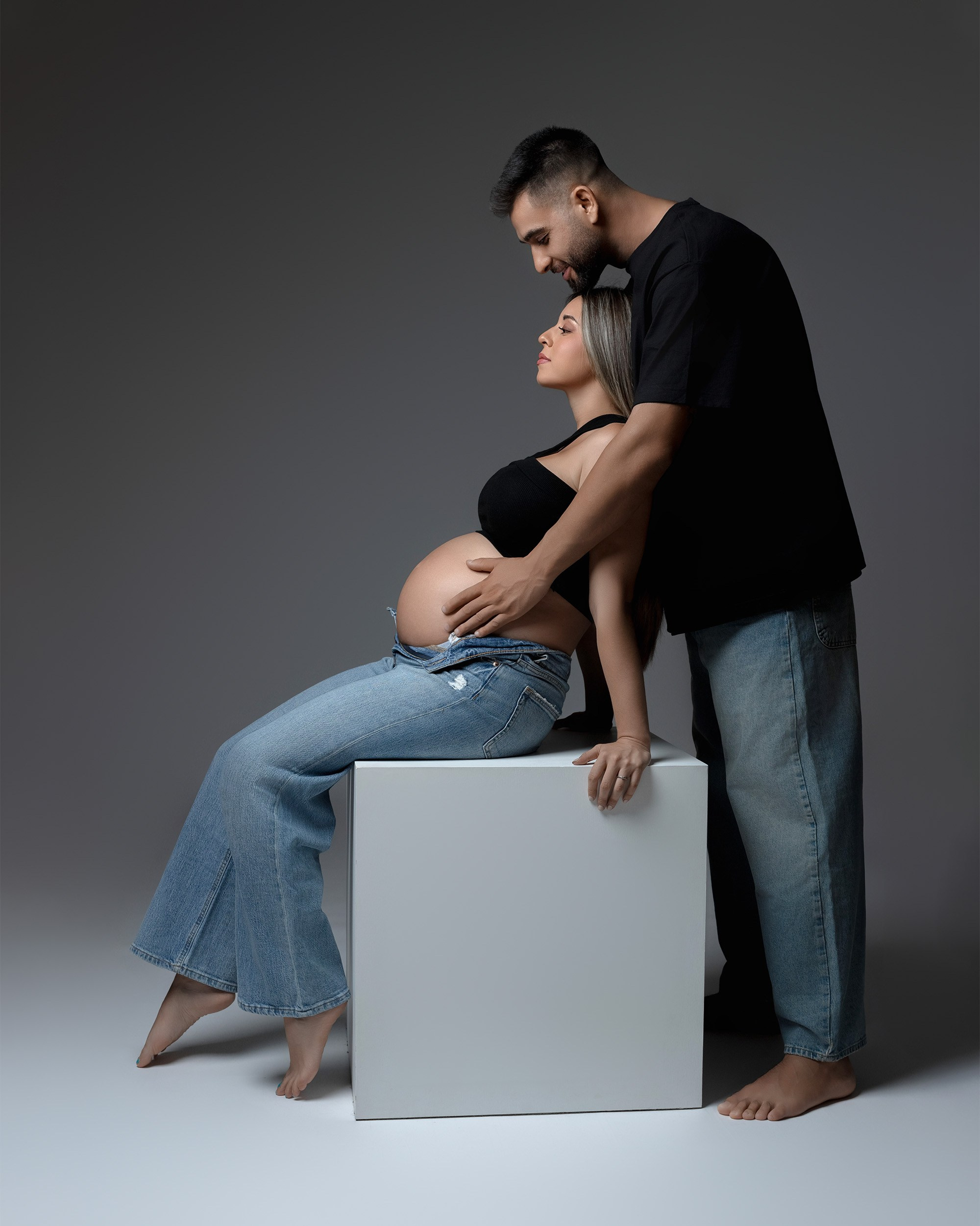 Sesiones de fotografía de Embarazo y Maternidad en Estudio y Exteriores , fotografía de Embarazo y Maternidad con pareja