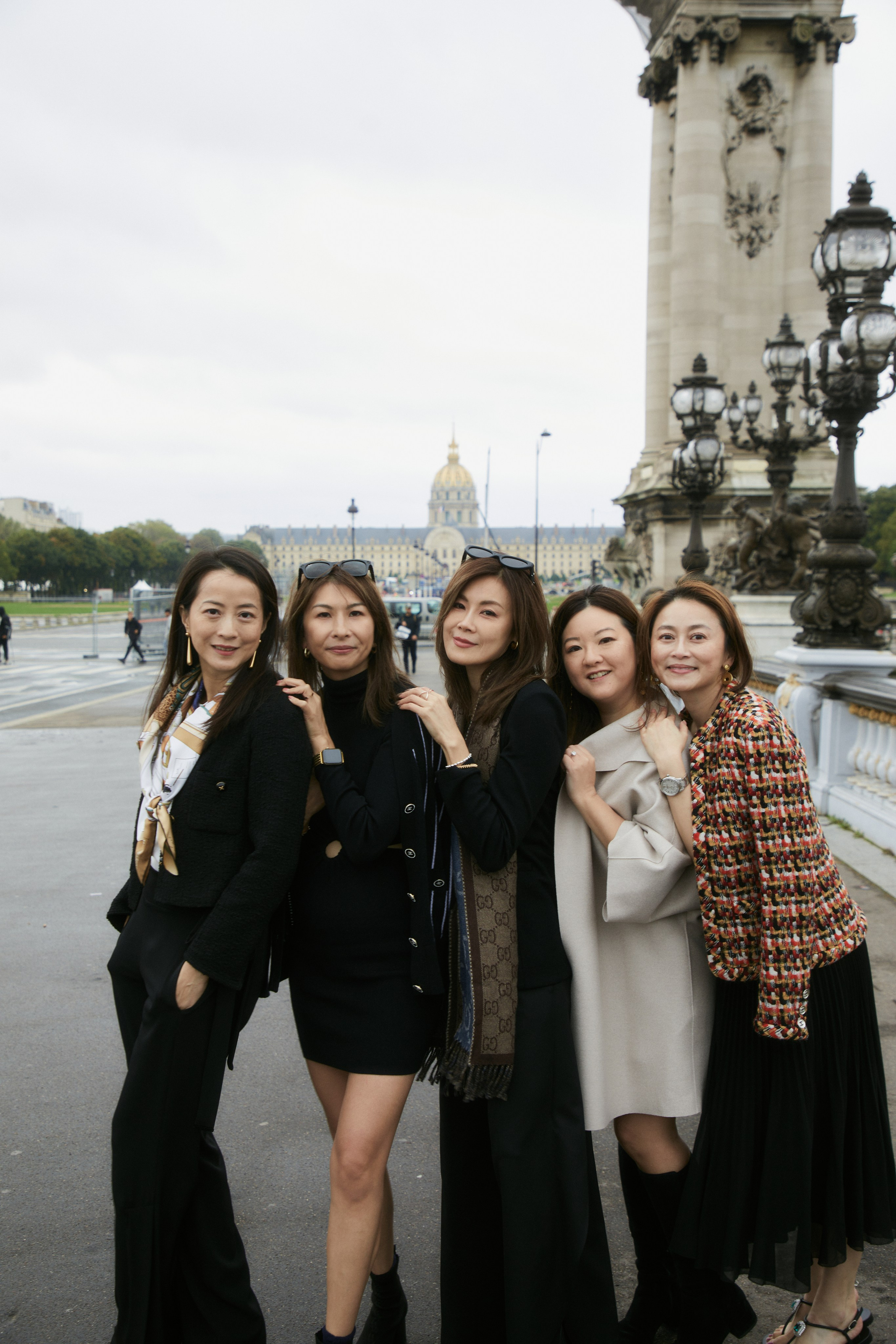 Friends. Photographer in Paris