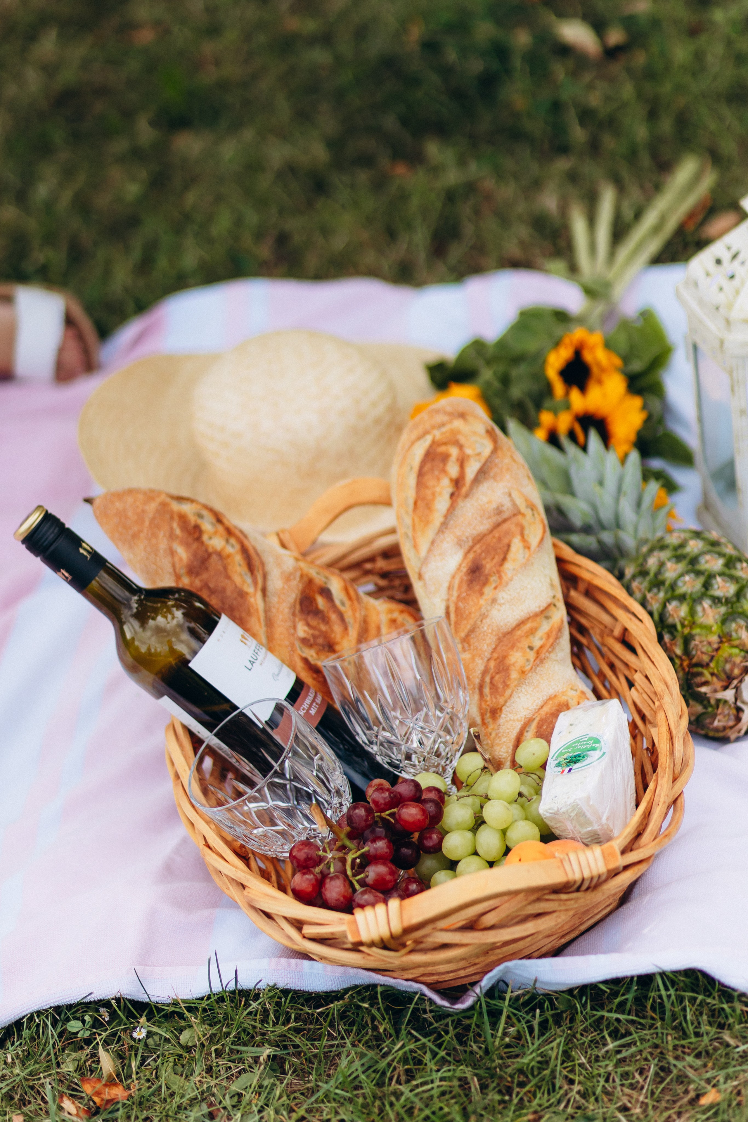 Pretty Family. Wedding and Family Photograph