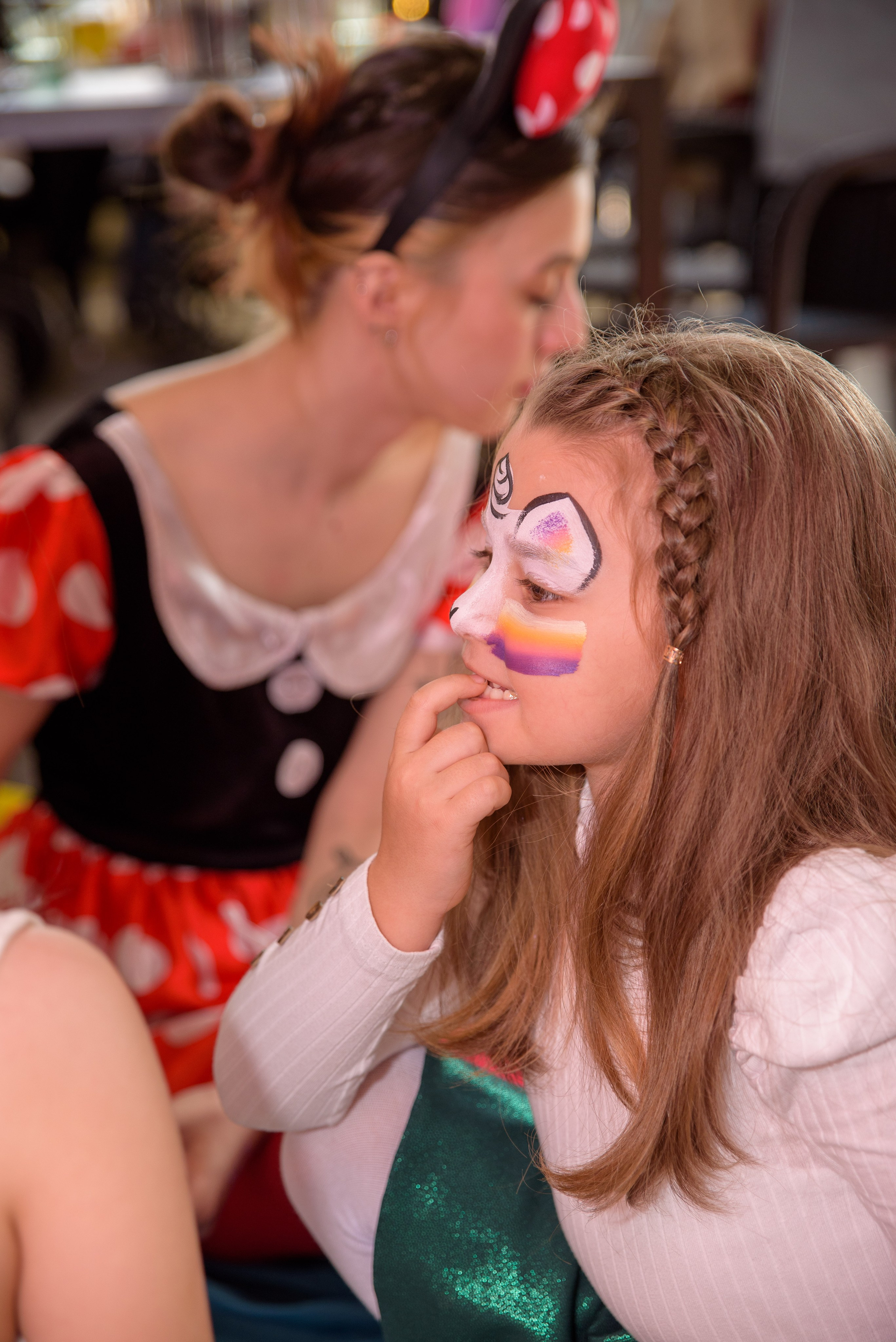 Fotograf botez, sedinta foto acasa, fotografii cu bebe, fotograf profesionist botez Bucuresti, sedinta foto de familie, sedinta foto cu bebe, fotografii la botez acasa, fotografii pregatiri bebe, botezul bebelusului, obiceiuri la botez, fotograf pentru botez, oferta foto botez, fotograf profesionist Bucuresti, botezul.