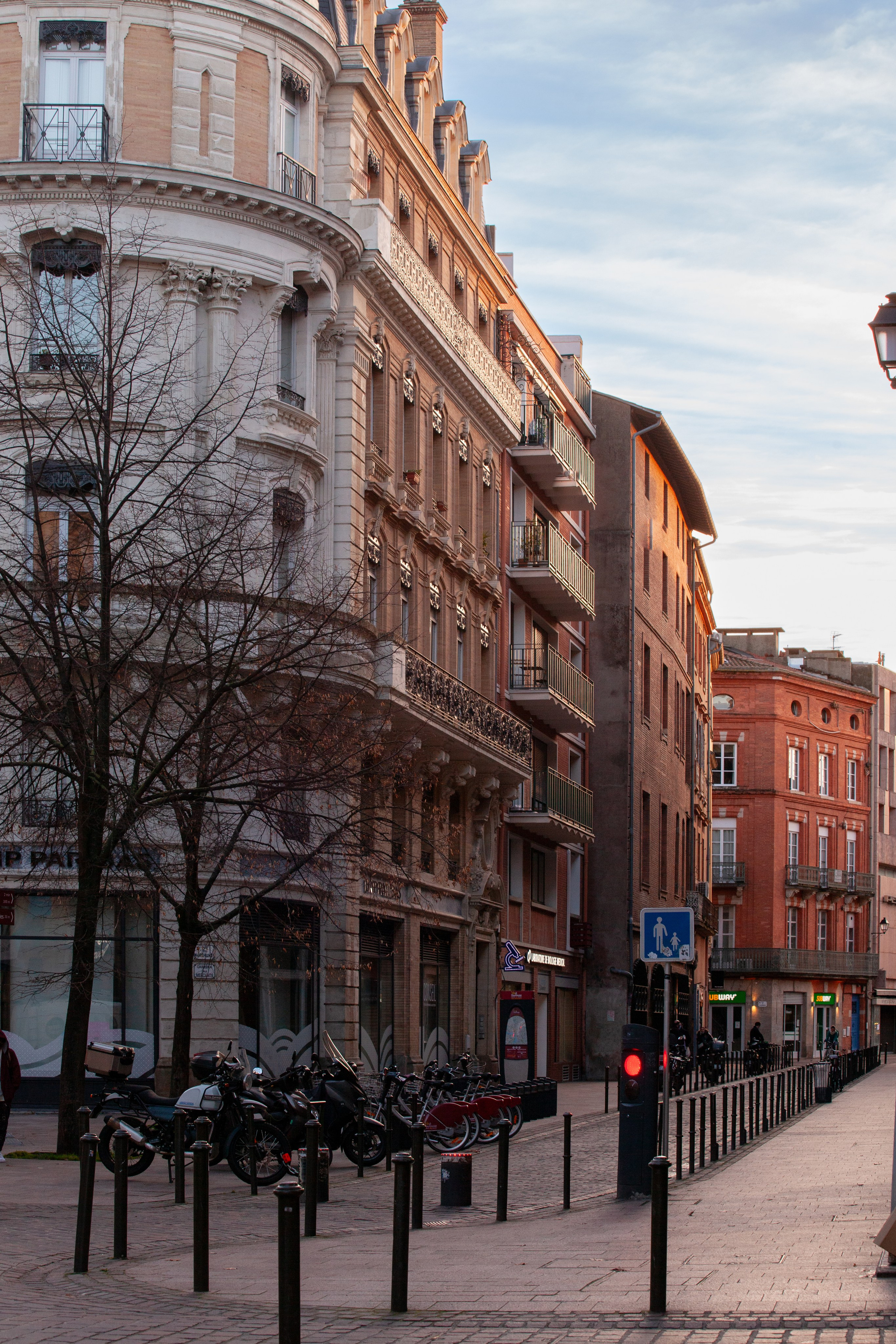 Toulouse. Eugénie Smirnova — Photographe à Toulouse et dans le Sud-Ouest