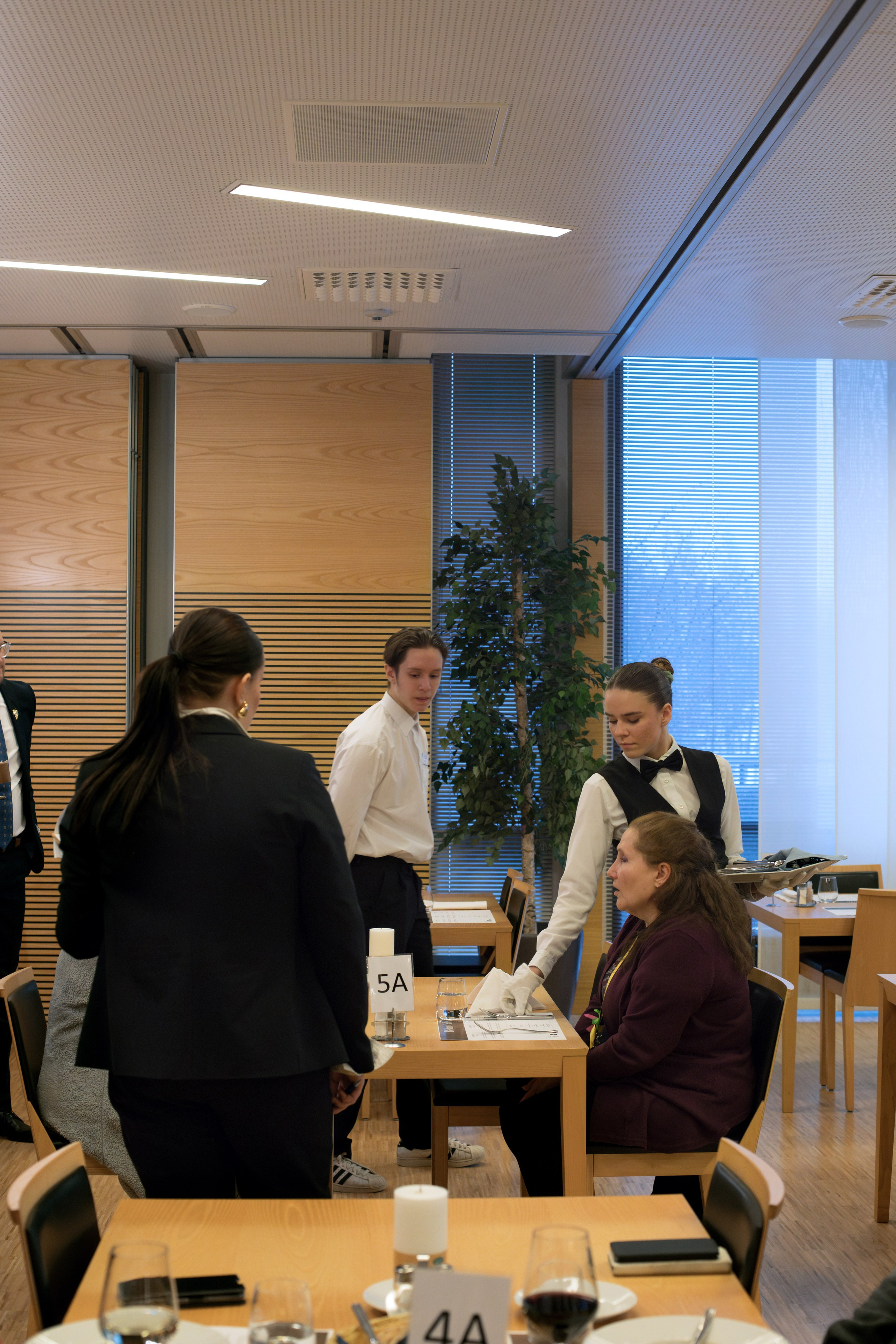 Kokki ja Tarjoilija. Ekaterina Mansur, muotokuvafotografi Suomessa (Helsingissä ja Uudellam