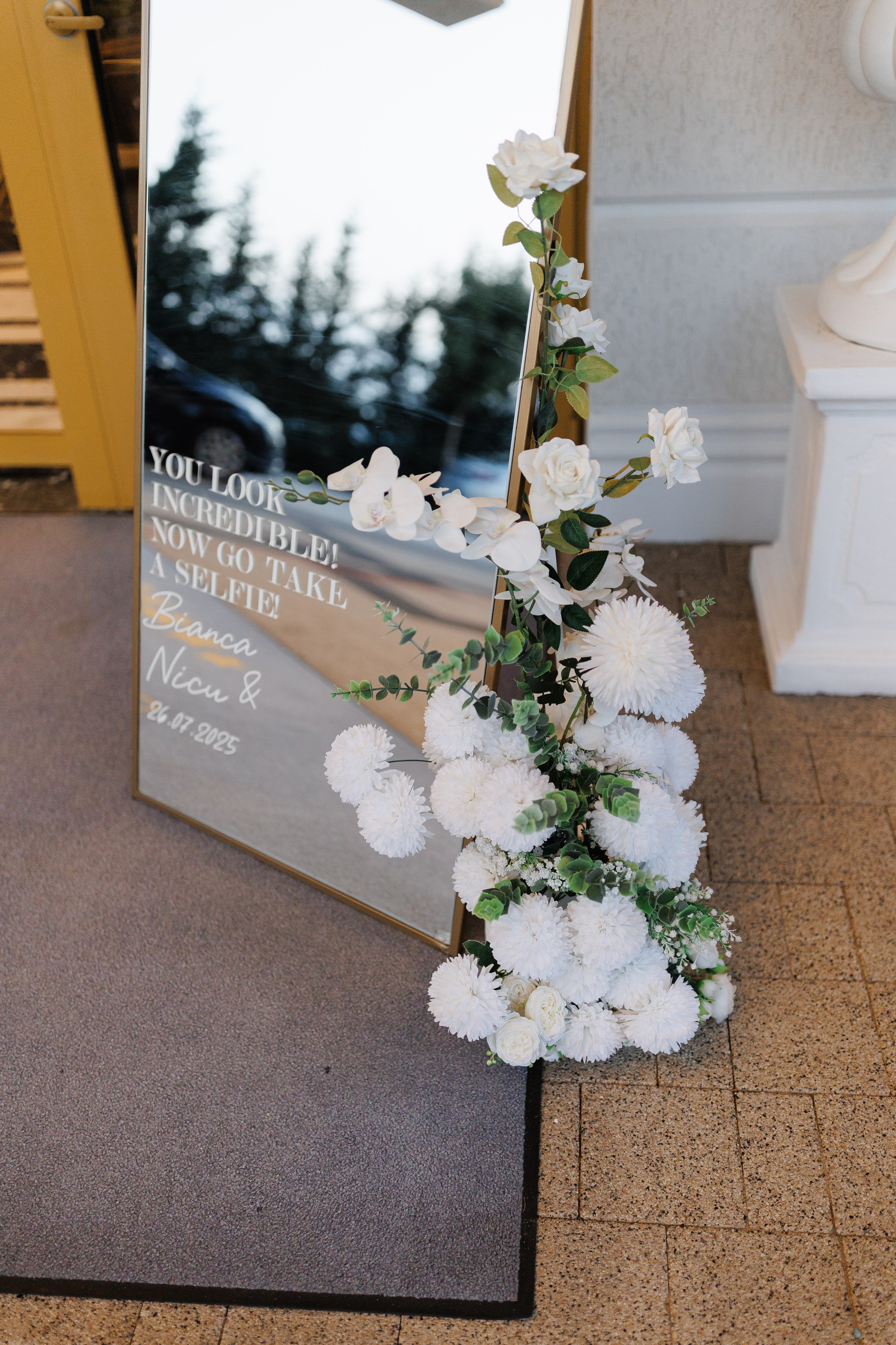 fotograf profesionist nunta Bucuresti cadre cu detalii florale 