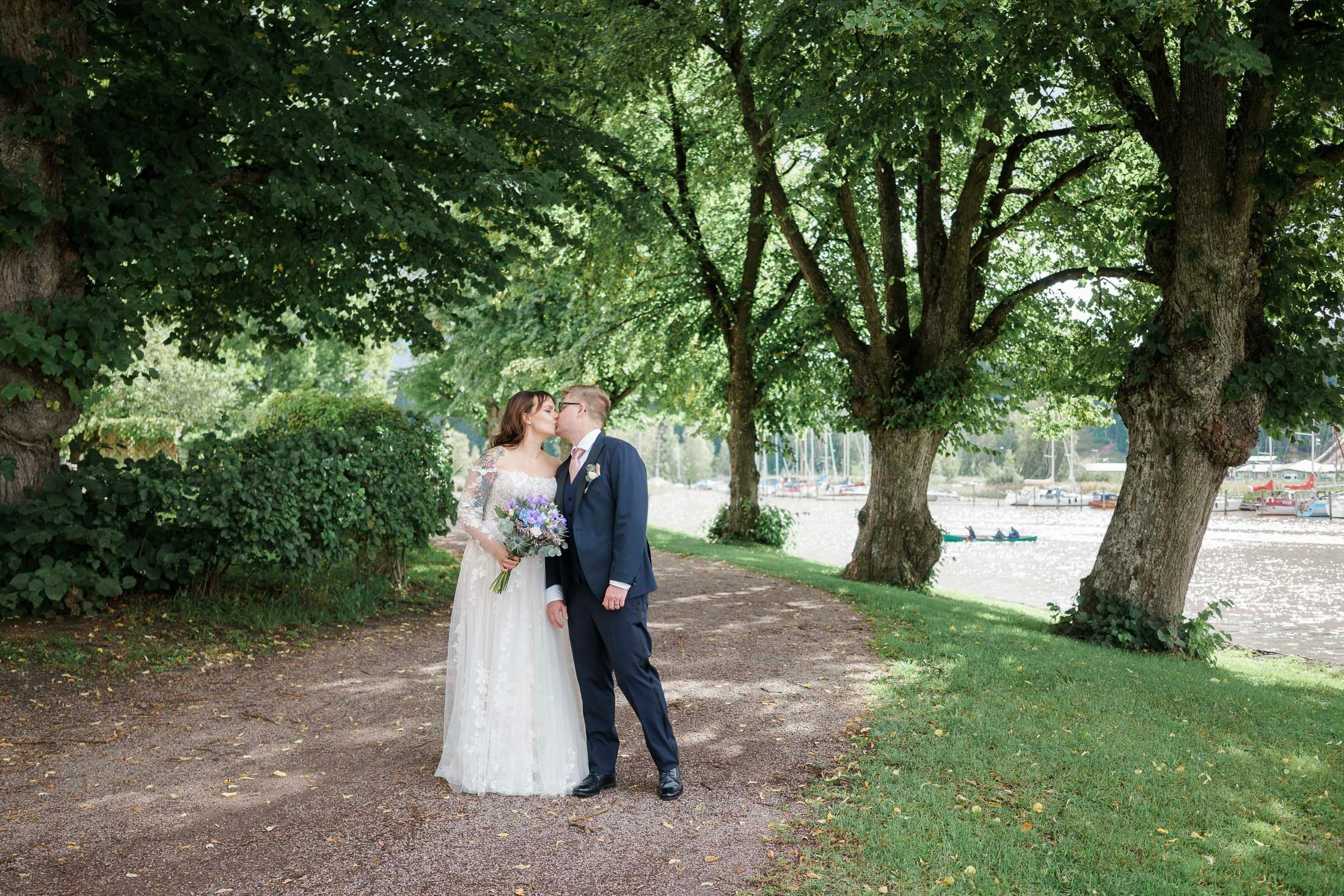 S&J, hääkuvaus Porvoon Tuomiokirkko ja Levinin kellari