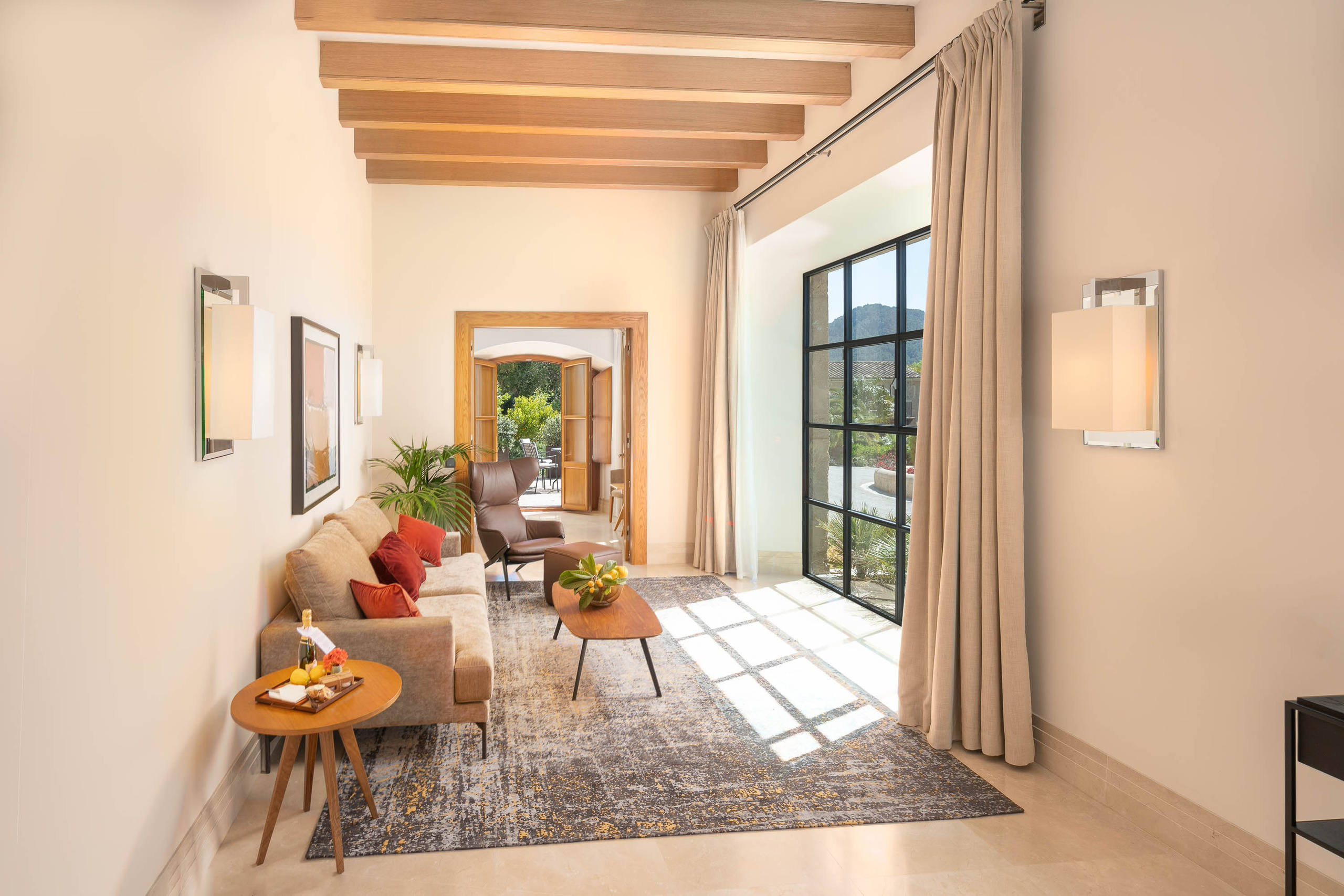 Fotografía comercial de habitaciones en Hotel Son Claret. Mallorca Wedding, Corporate & Social Photographer