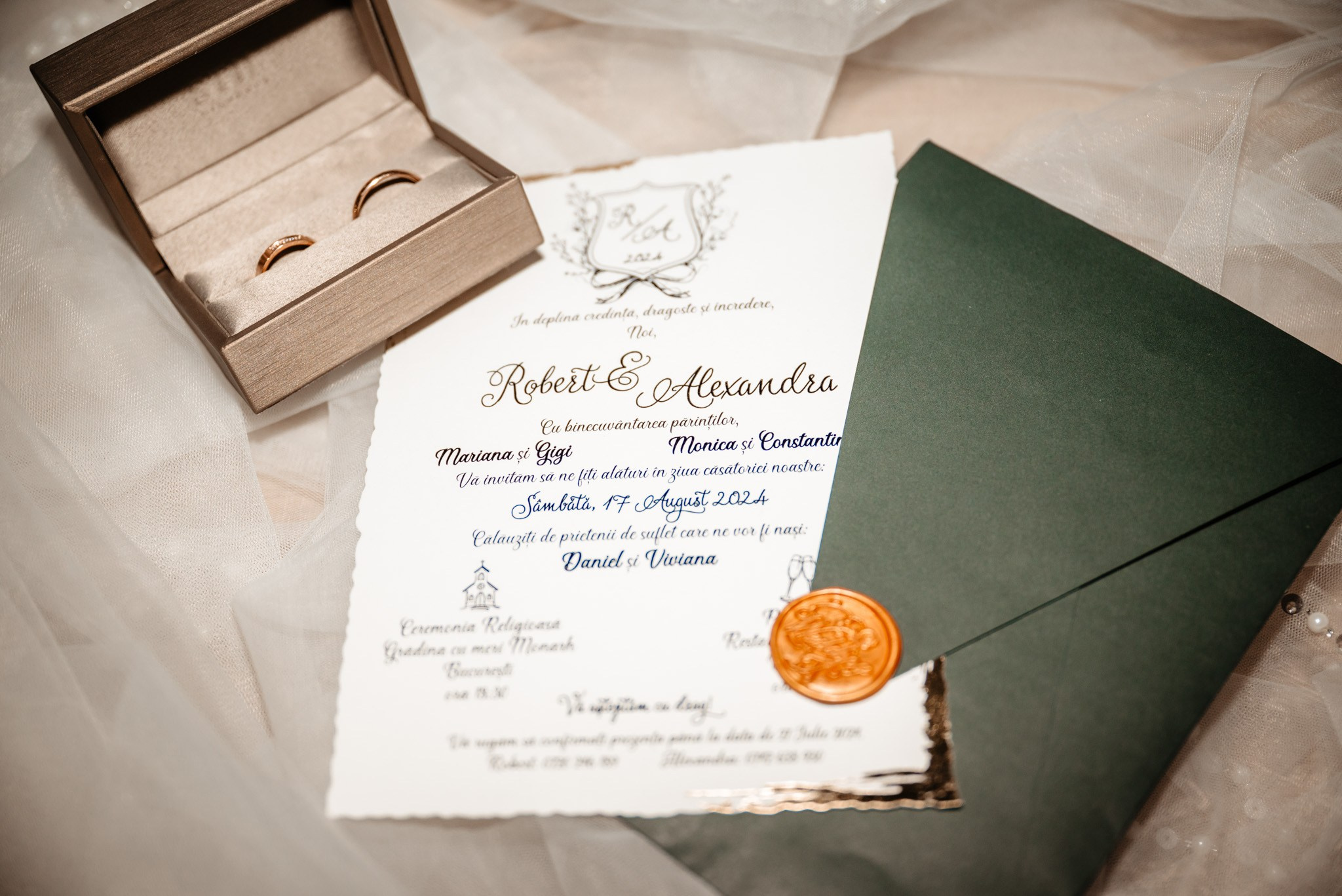 Alexandra & Robert. Www.besttalesstudio.com