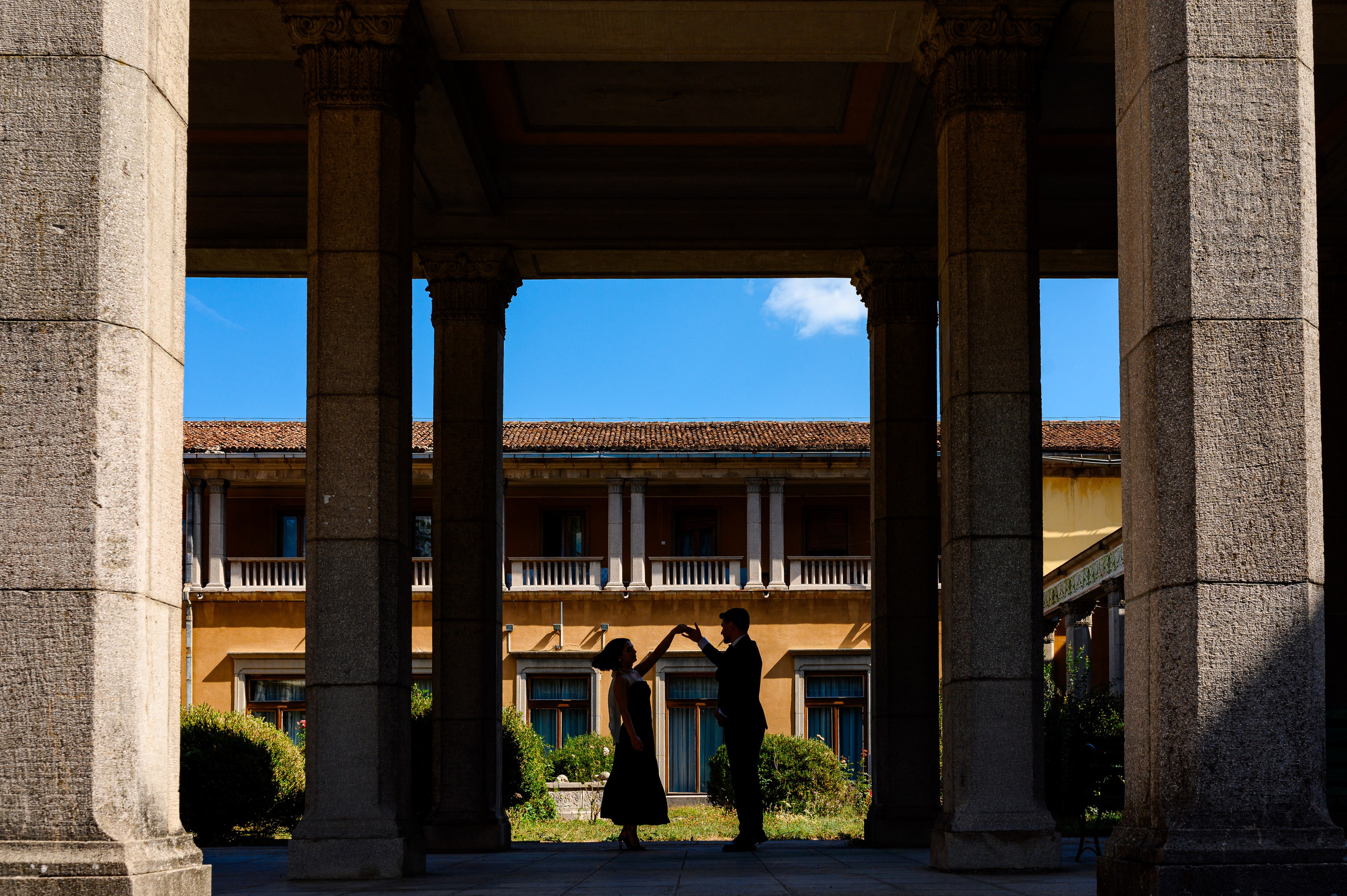 Cezara & Alex  — Love Story -. Mugurel Olteanu Fotograf