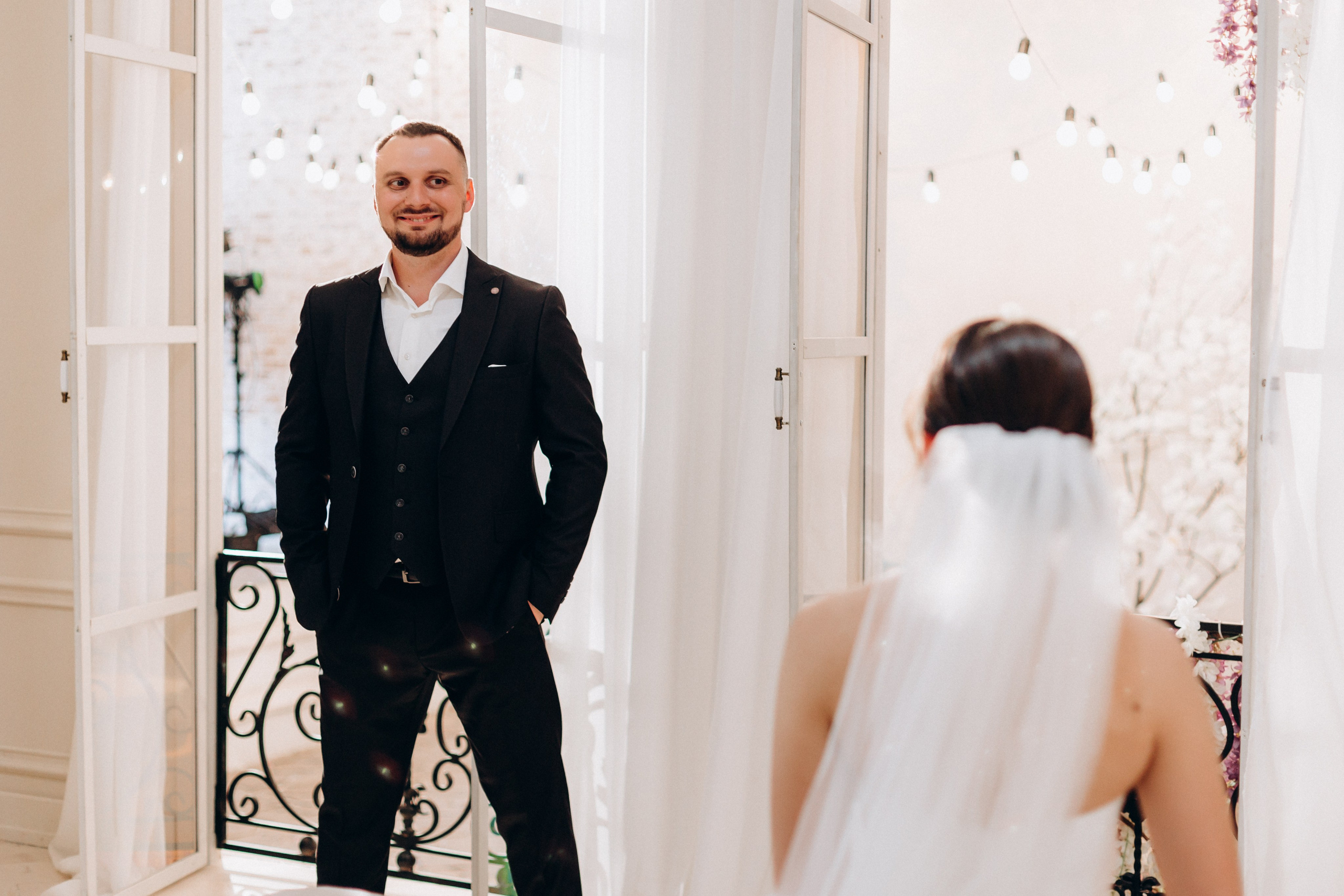 White Wedding. Wedding and Family Photograph