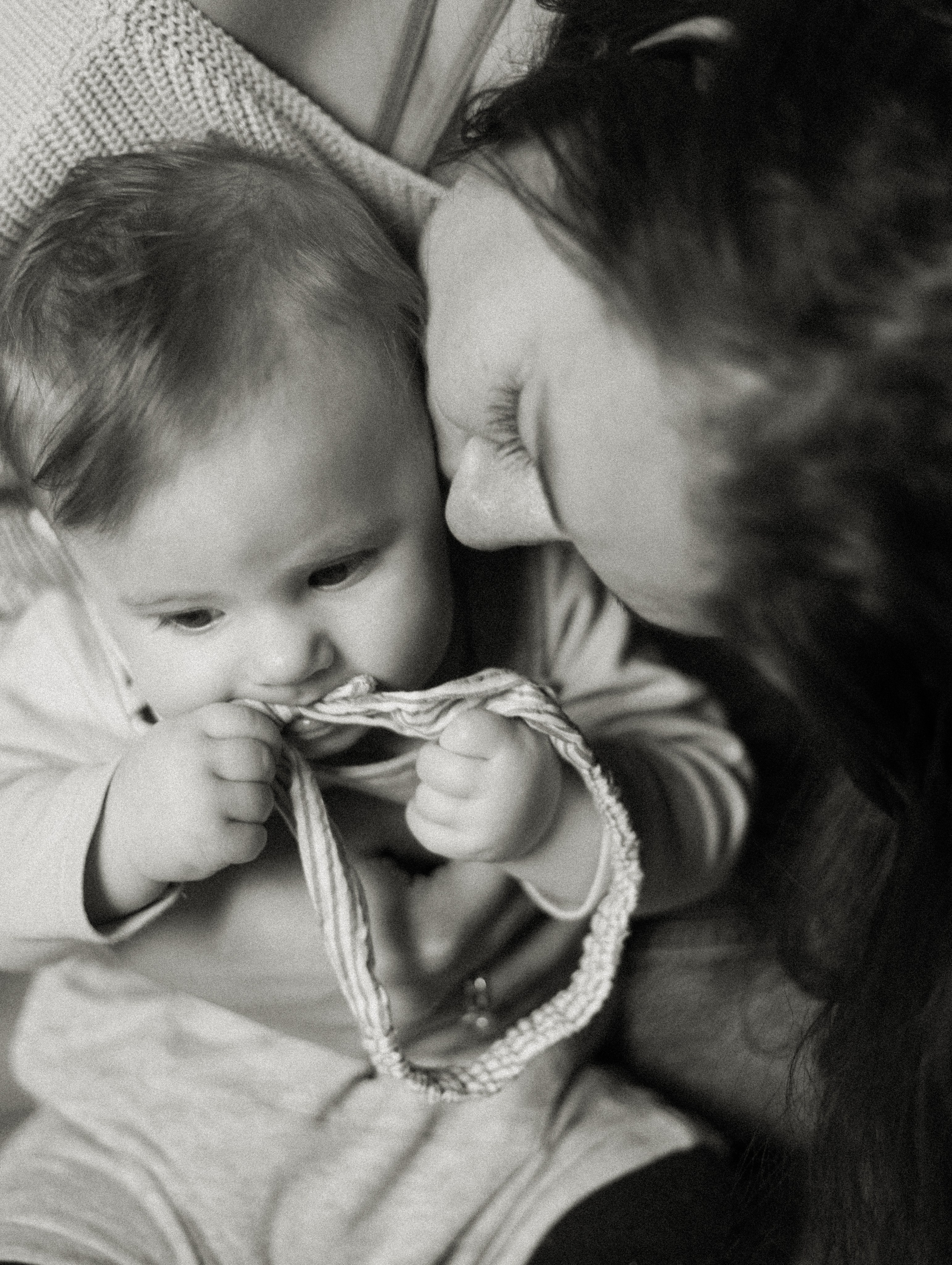 Séance photo de famille pour Noël. Histoires d’amour, séances photos de famille et de mariage en France