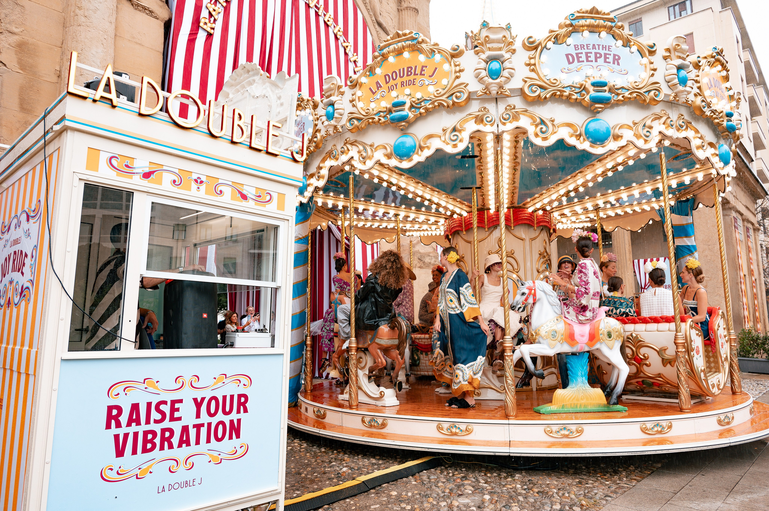 Reportage photography and videography at La DoubleJ Presentation