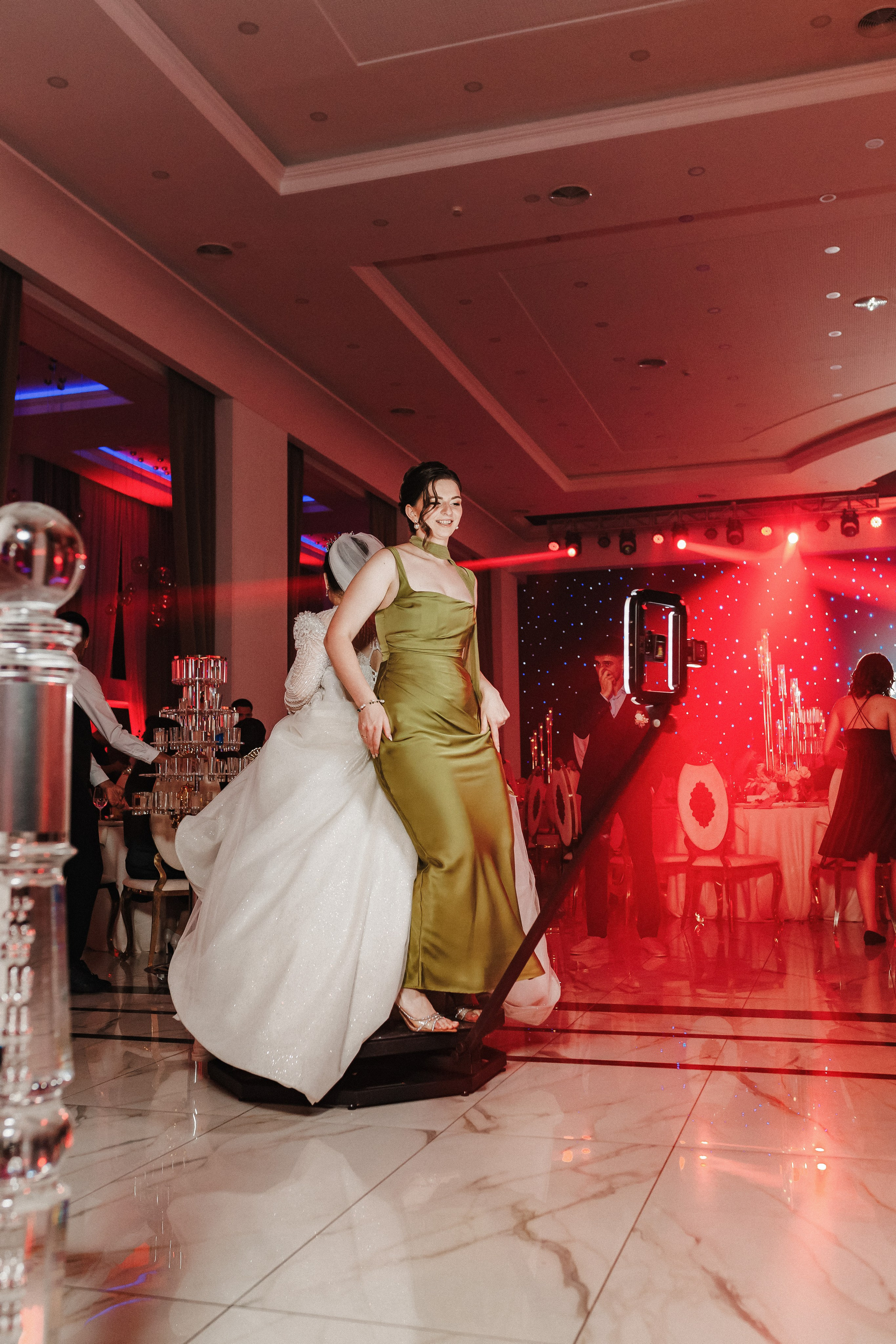 Спиннер 360° на свадьбу. Standart Studio — Услуги фото видео на свадьбу Молдова Кишинев