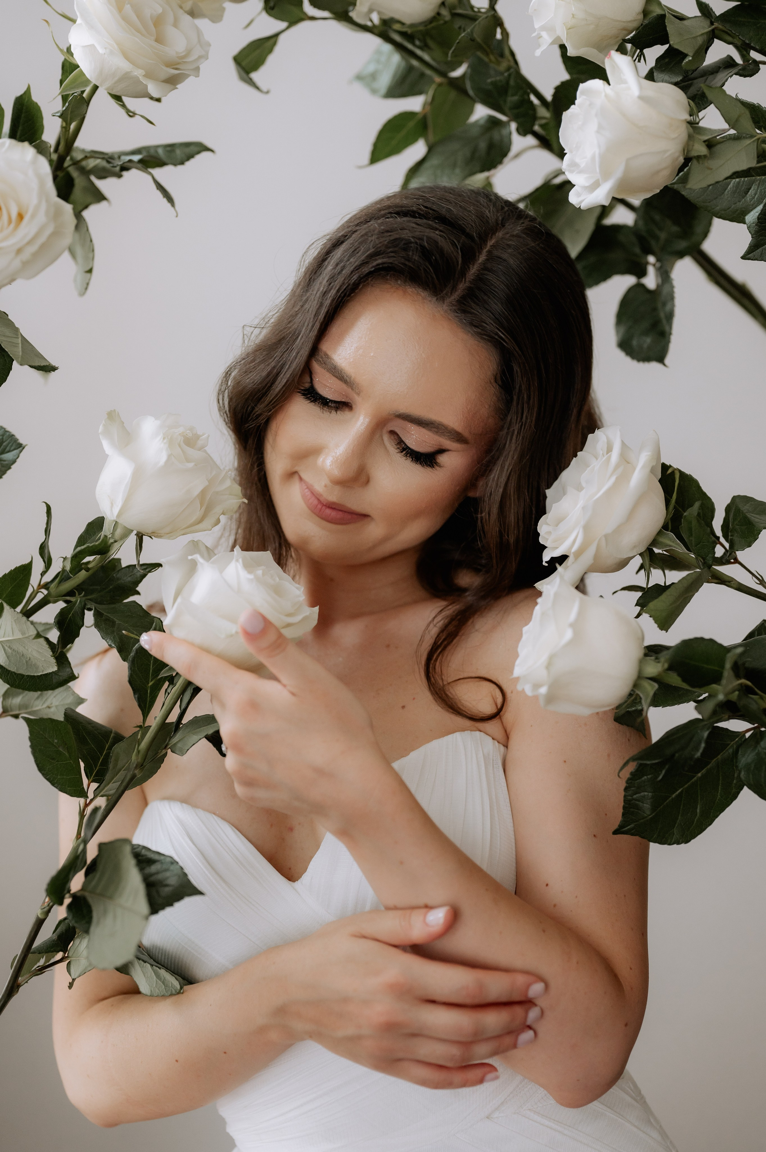 Cununie civila in aer liber , artificii de zi colorate , decor nunta , nunta la Hotel Traian. Proud Vision Weddings | Wedding Photography & Film — Servicii profesionale Foto Video Nunta Iasi