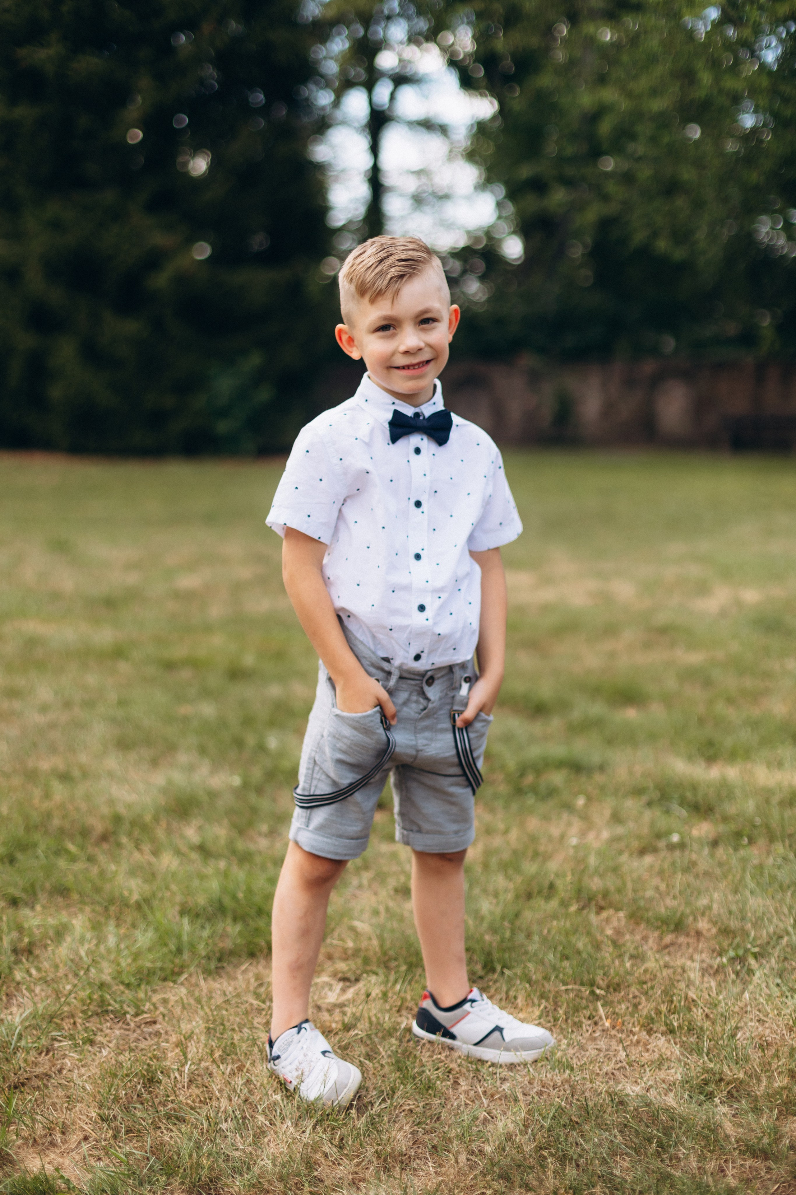 Pretty Family. Wedding and Family Photograph