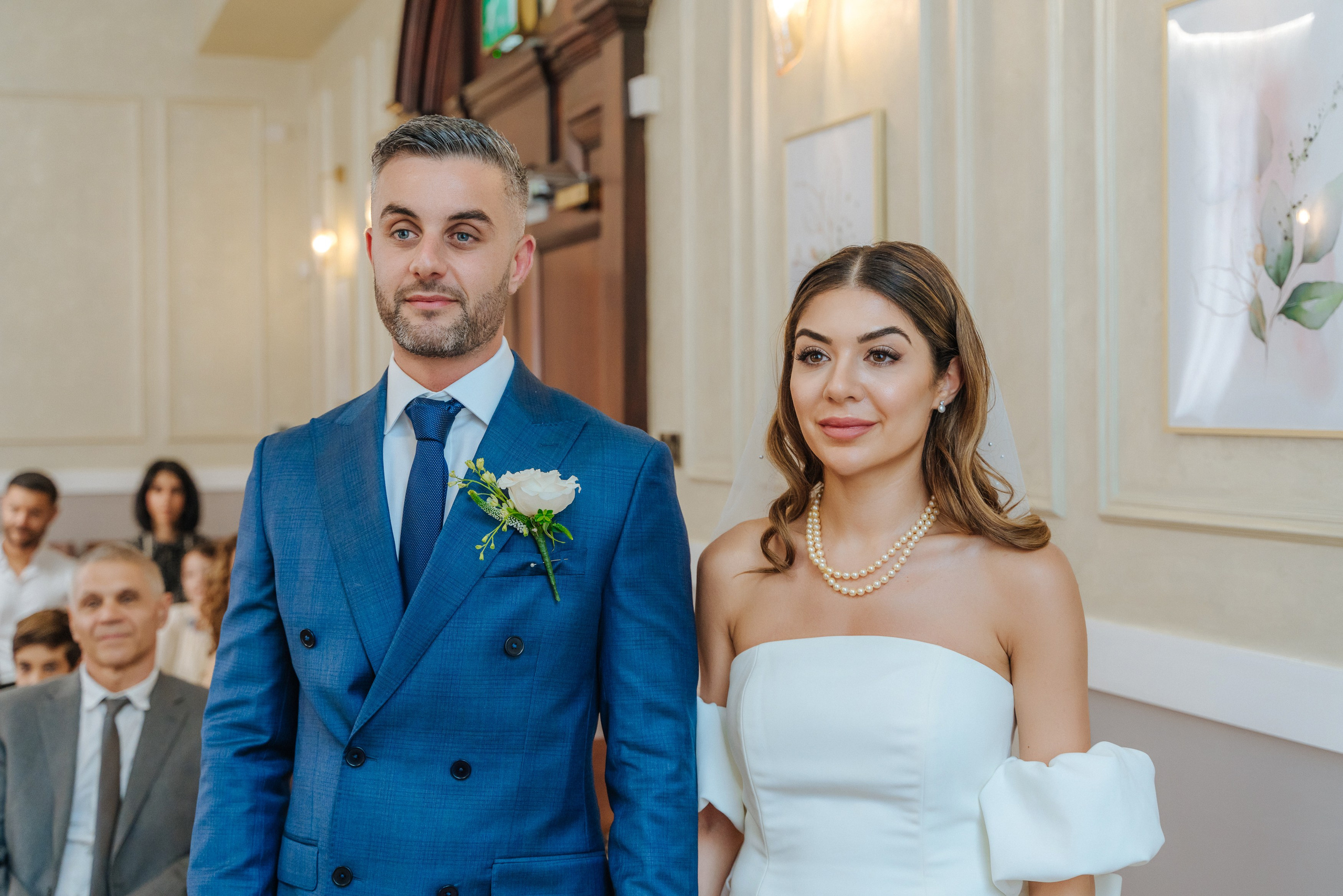 Civil ceremony at Chelsea Old Town Hall,  Wedding in Chelsea, Wedding in London,  wedding photographer in Chelsea, wedding photographer in London, wedding photographer London, documentary wedding photography, stylish wedding photos, creative wedding photographer UK, wedding photographer for international couples, natural wedding photography, London wedding photos, Ekaterina Romanova, Russian speaking wedding photographer, быстрый фотограф на свадьбу Лондон, креативный свадебный фотограф, свадебный фотограф Великобритания