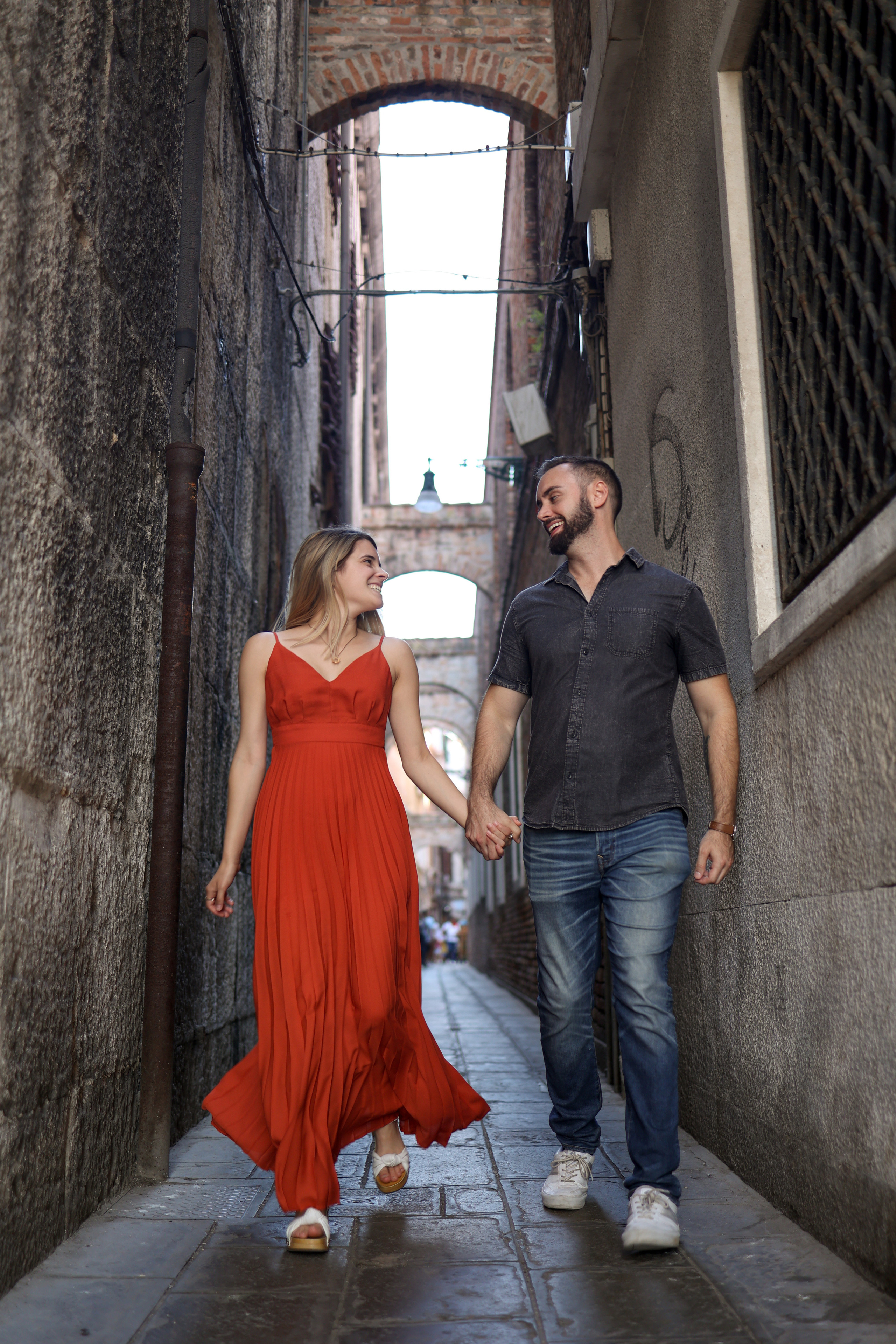 Romantic photoshoot in Venice