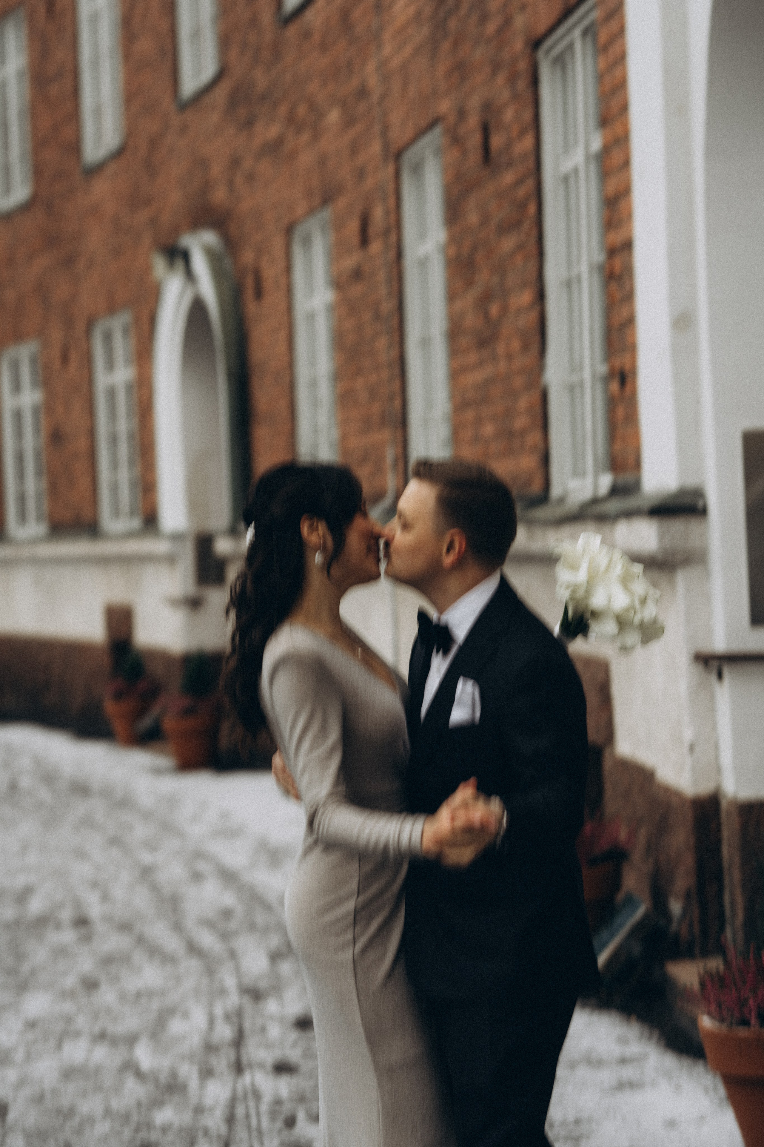 Wedding, city wedding, couple, lovestory, potrait. Wedding and portrait photographer in Helsinki Vickan O