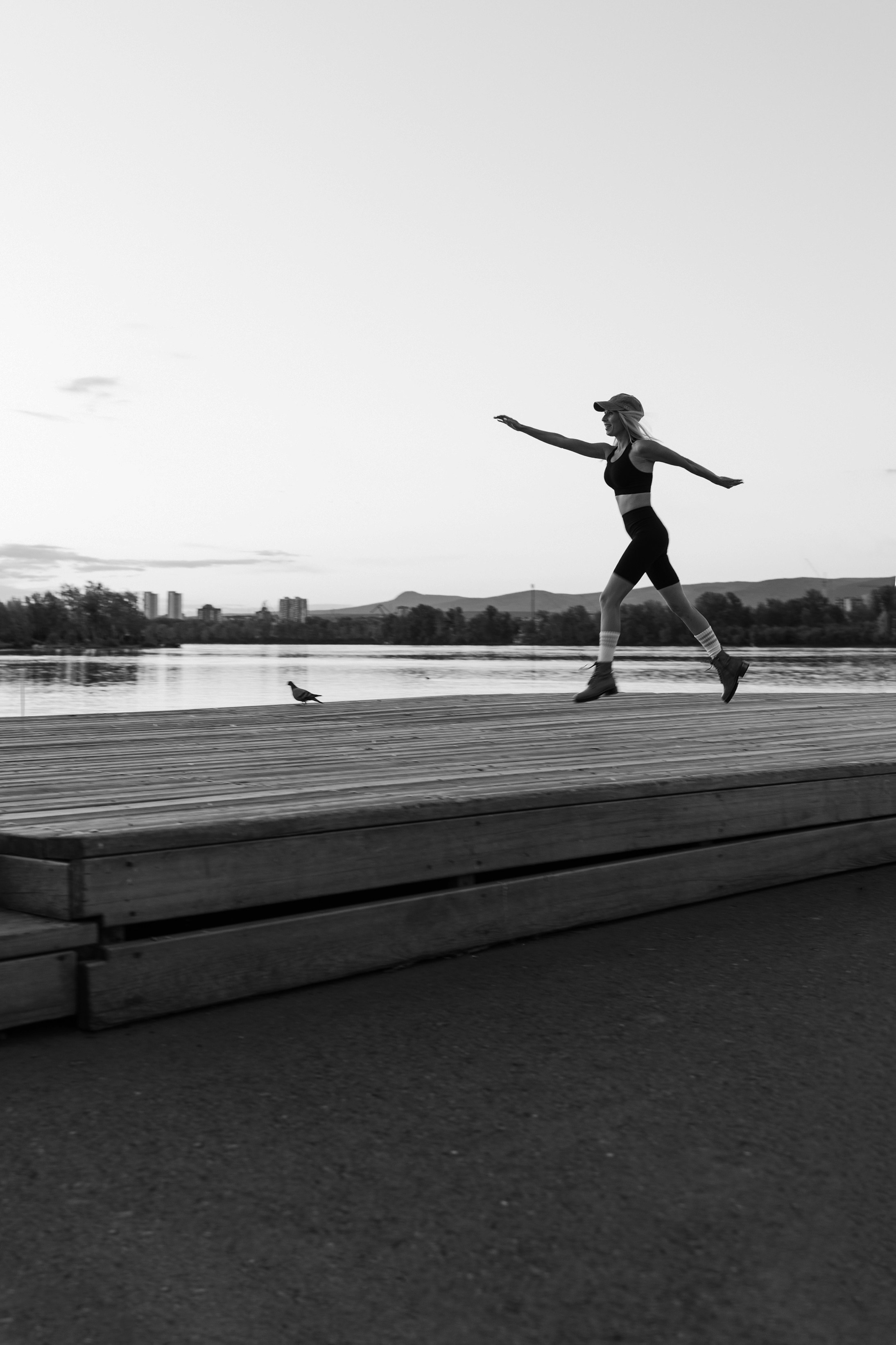 Рассвет. Стул. Фотограф в Барселоне Жанна Захарченко