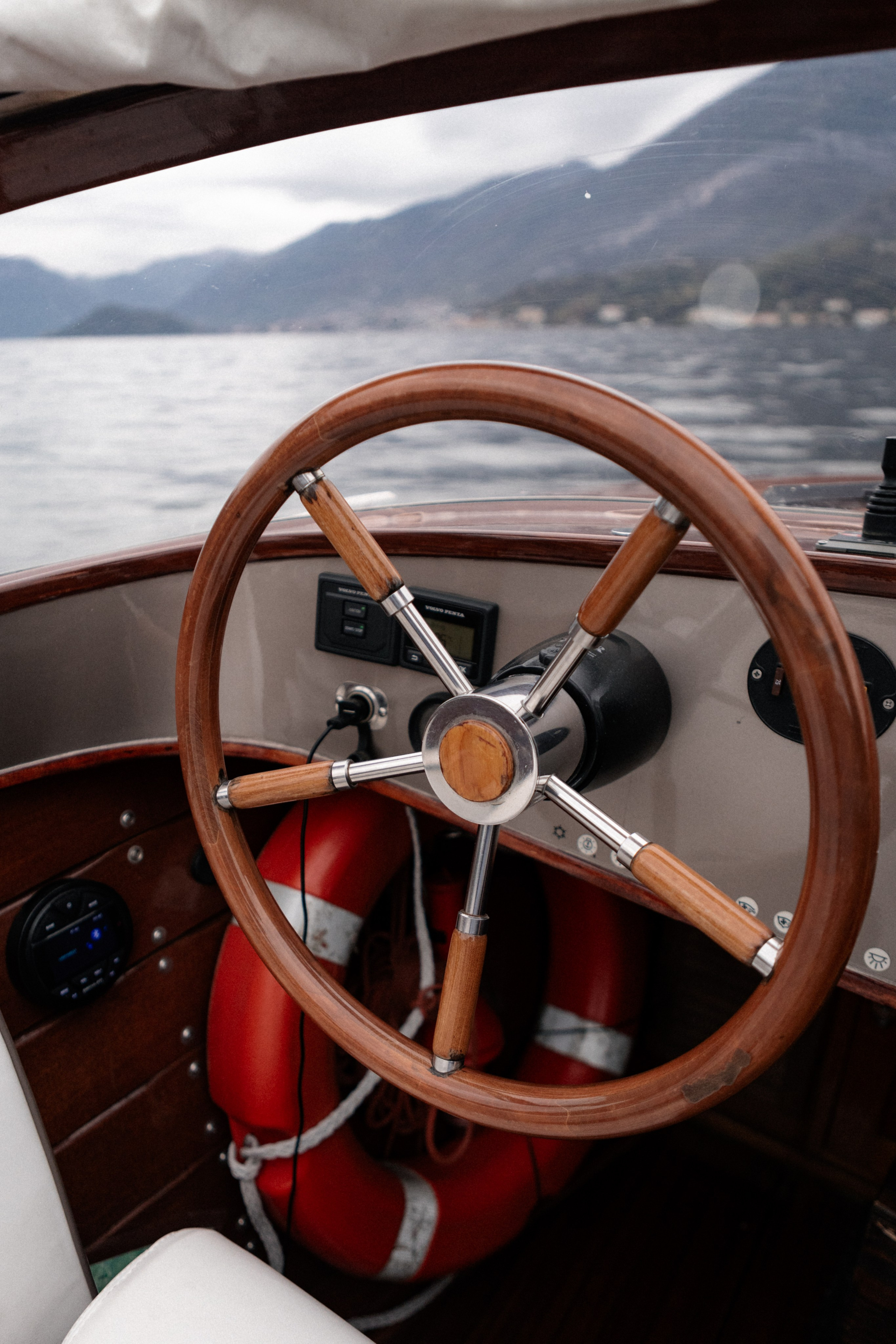 A & L — Como, Italy. Destination wedding photographer, based in Munich — Valeria Berk