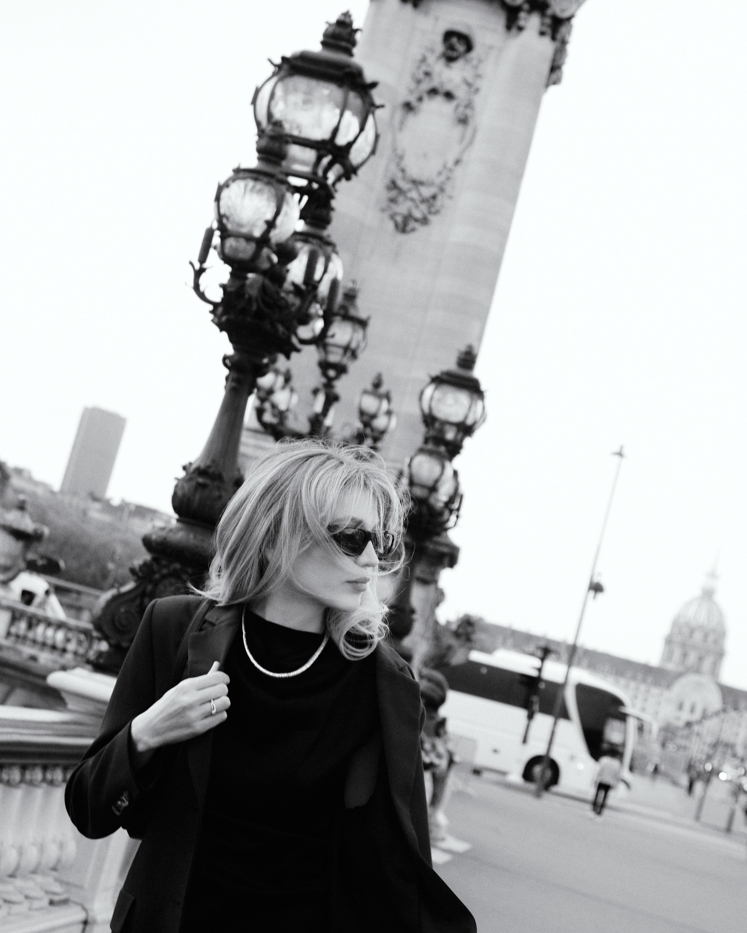 Victoria. Photographer in Paris