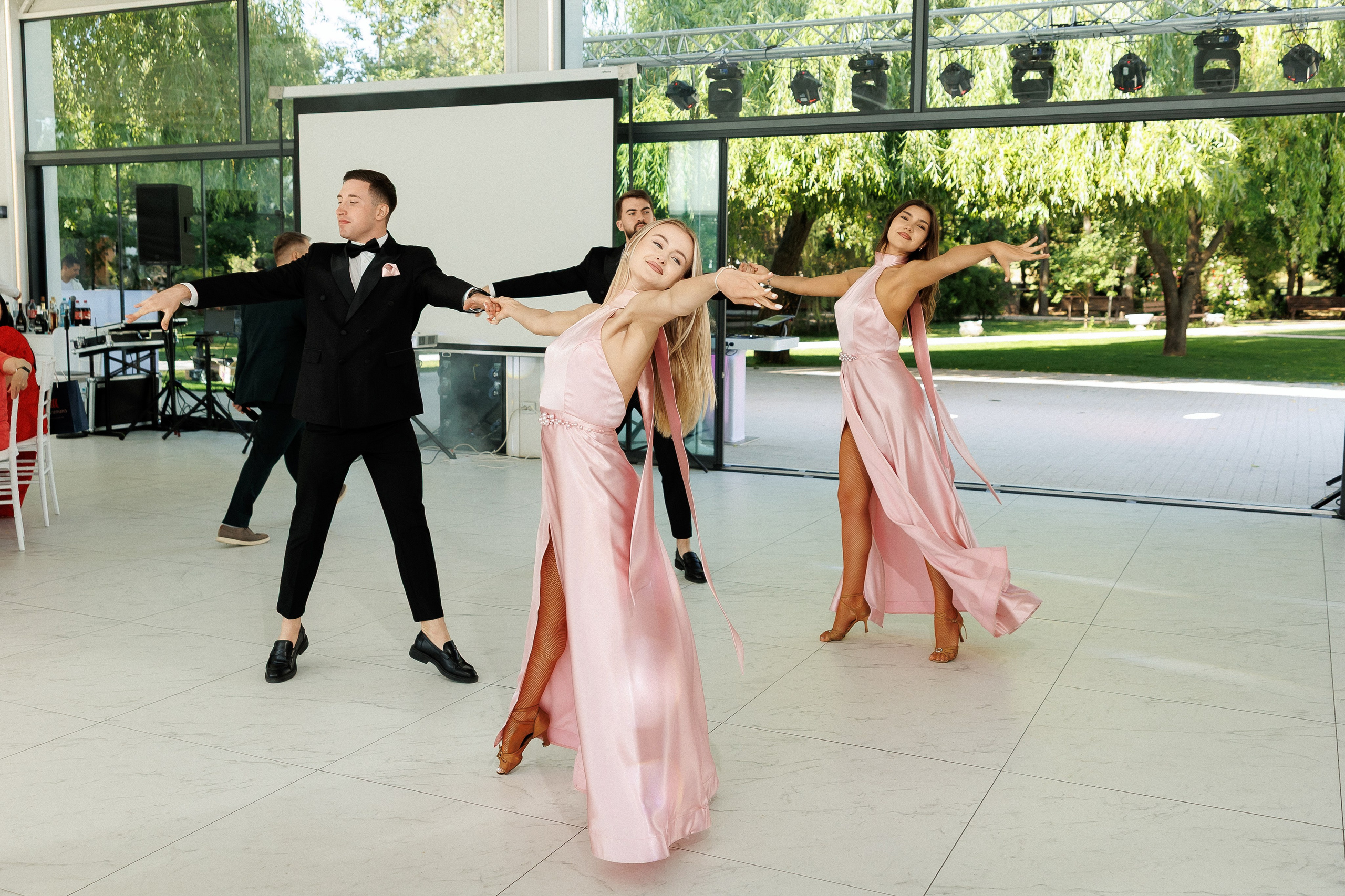 Florin & Corina — Complexul Turistic Costesti — Wedding Day. Servicii Foto și Video 067188353