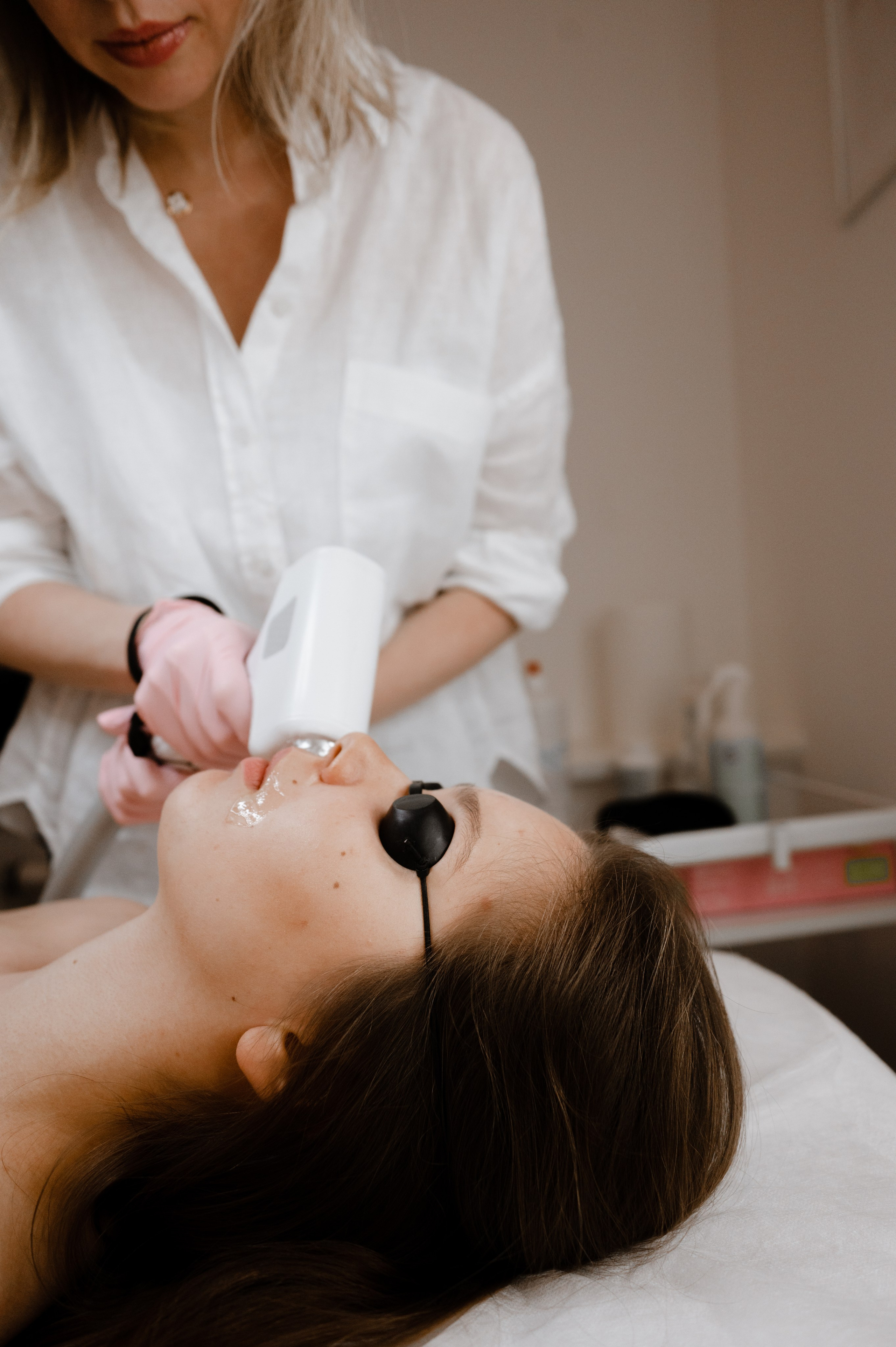 Astudio beauty studio in Prague. ANNA-MARIA PHOTO CONTENT CREATOR — photographer, aesthete, artist, and visual expert for Instagram in Prague