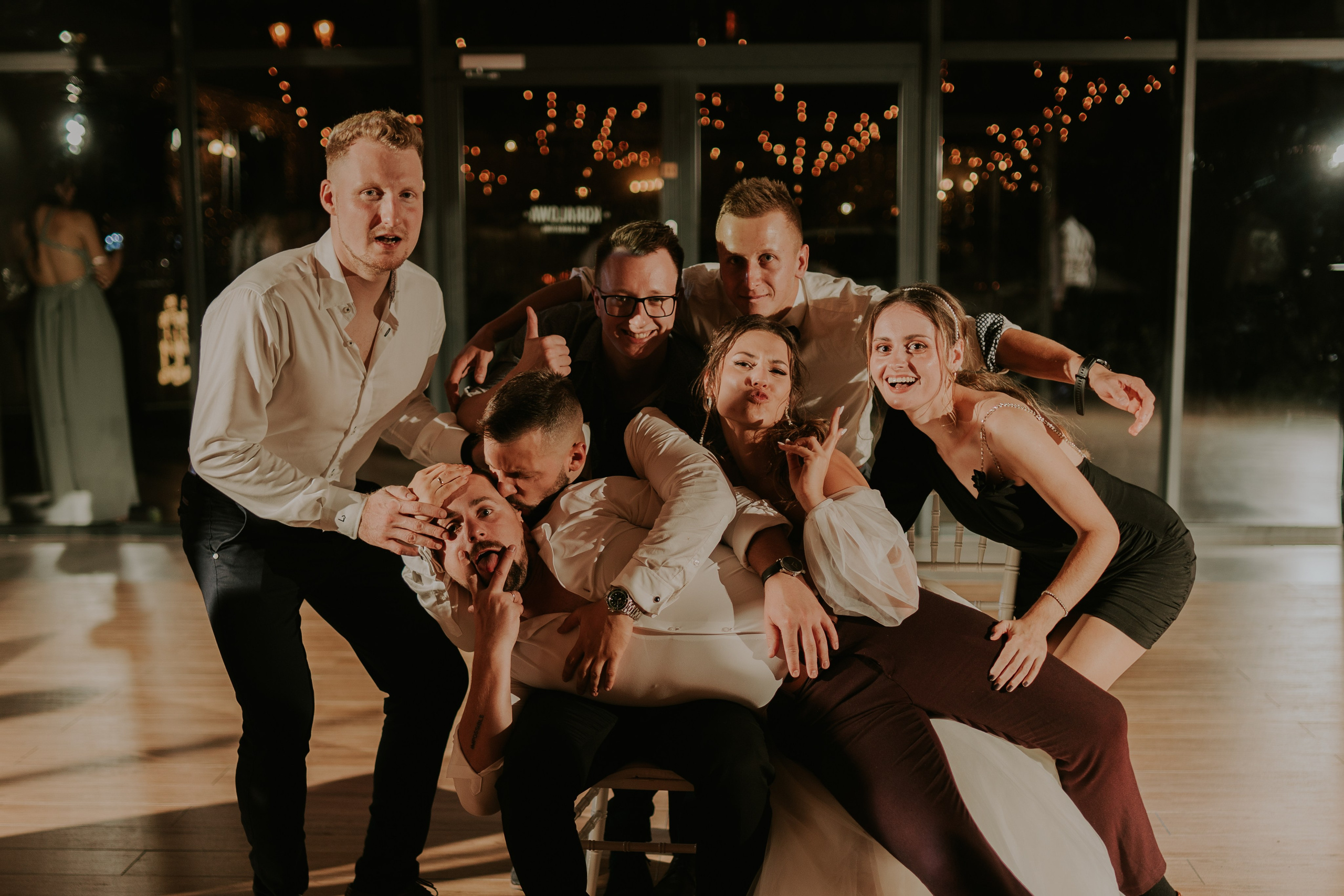 Sala Koralowa w Jaworzu: Opowieść o ślubie Nikoli i Kacpra. Karkowskafoto - fotografia miłości