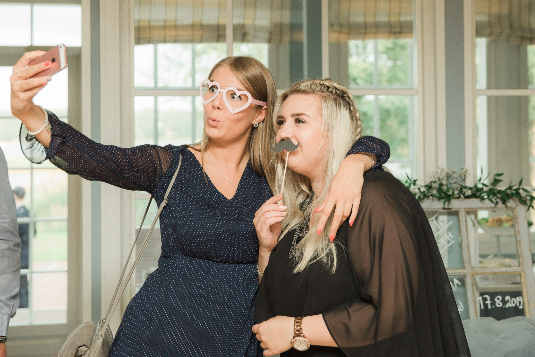 Hääkuvaaja Porvoo | Hääkuvaus Villa Haikko