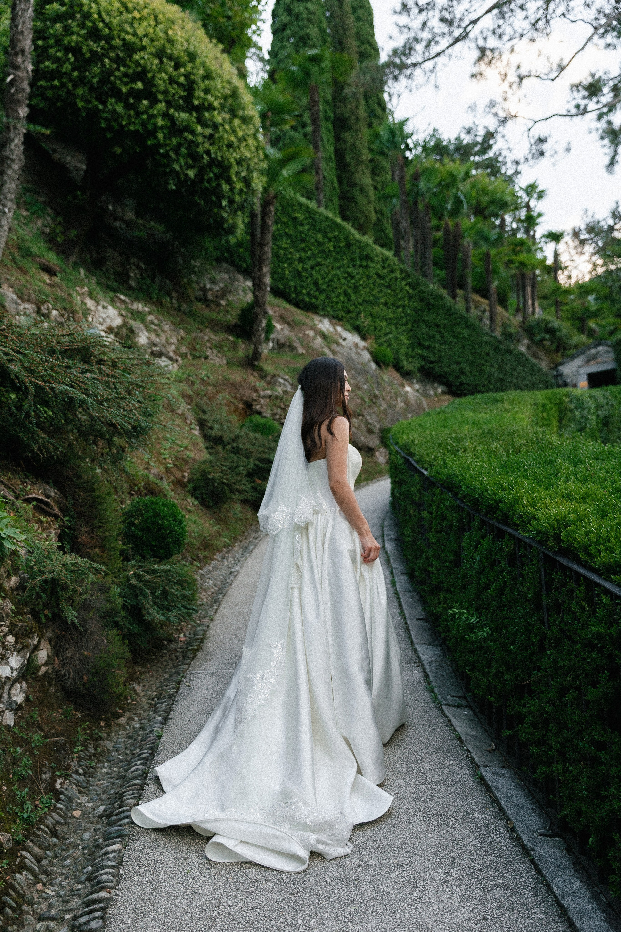 Lily & Zach, Villa del Balbianello. Photographer in Italy Anna Linnik