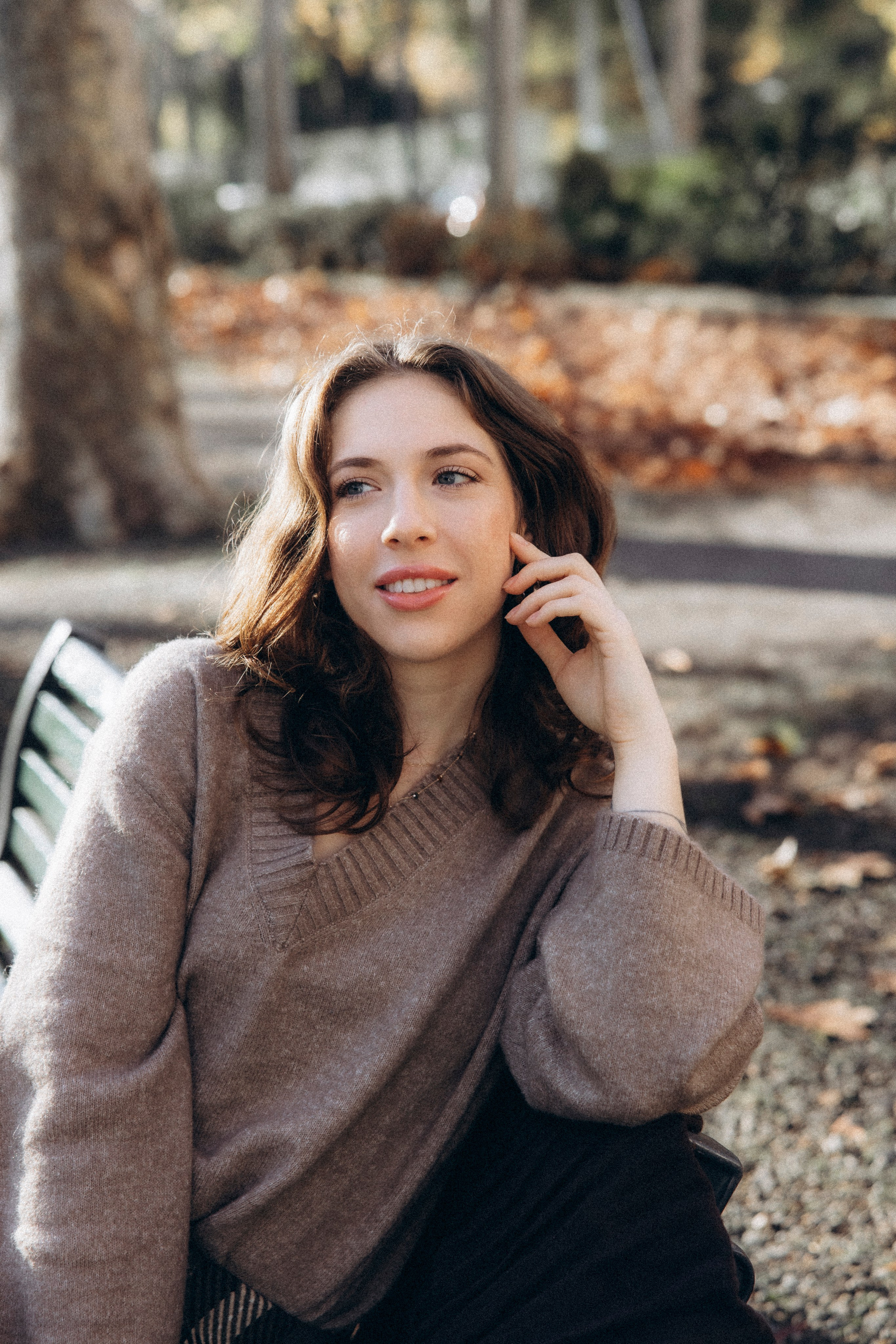 Autumn photoshoot for Elizaveta in Toulouse. Eugenie Smirnova — wedding, corporate and lifestyle photographer in Toulouse and Southwest France