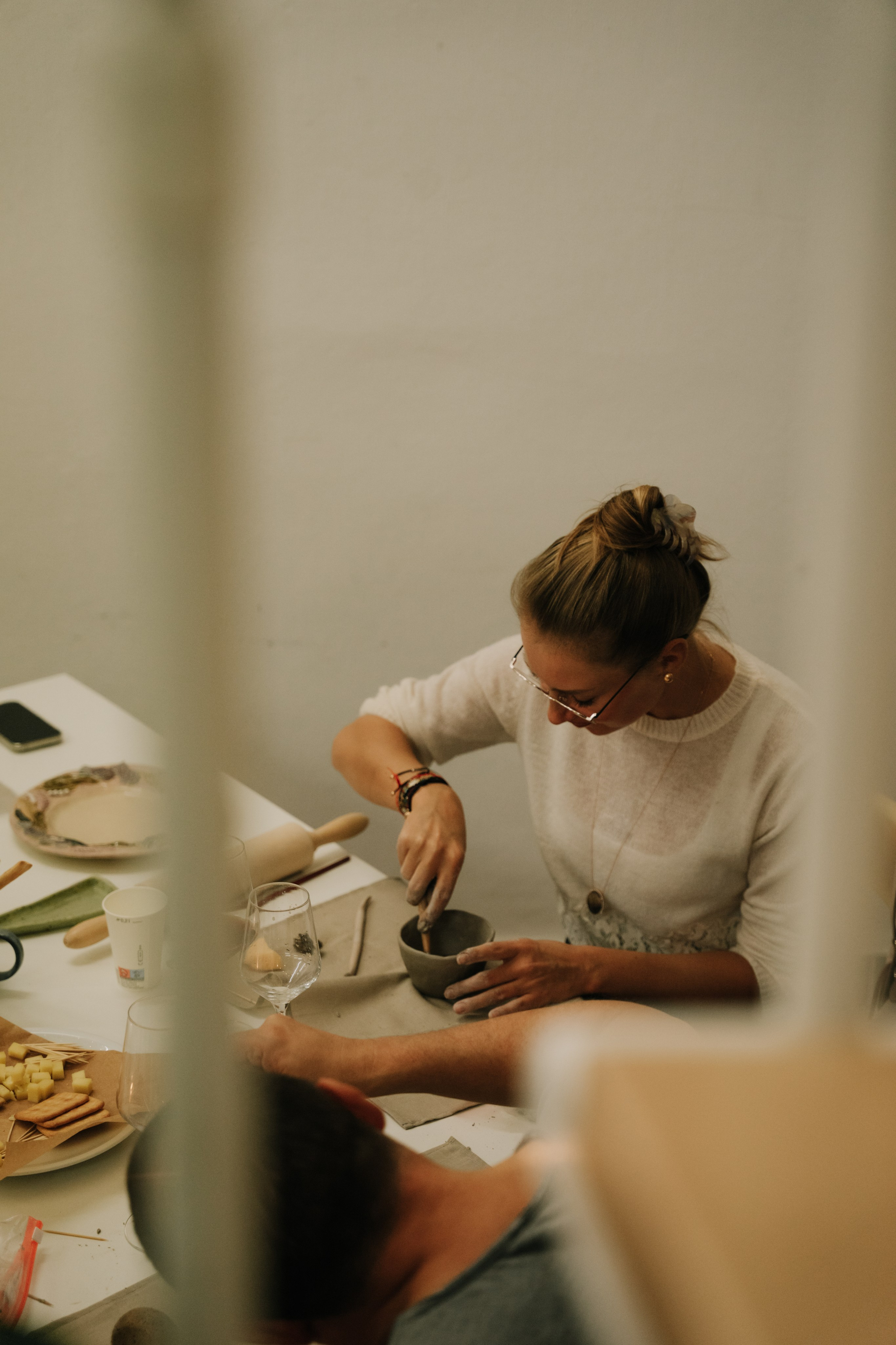 Вино и керамика. Lera Berg — портретный фотограф и ретушер в Мюнхене