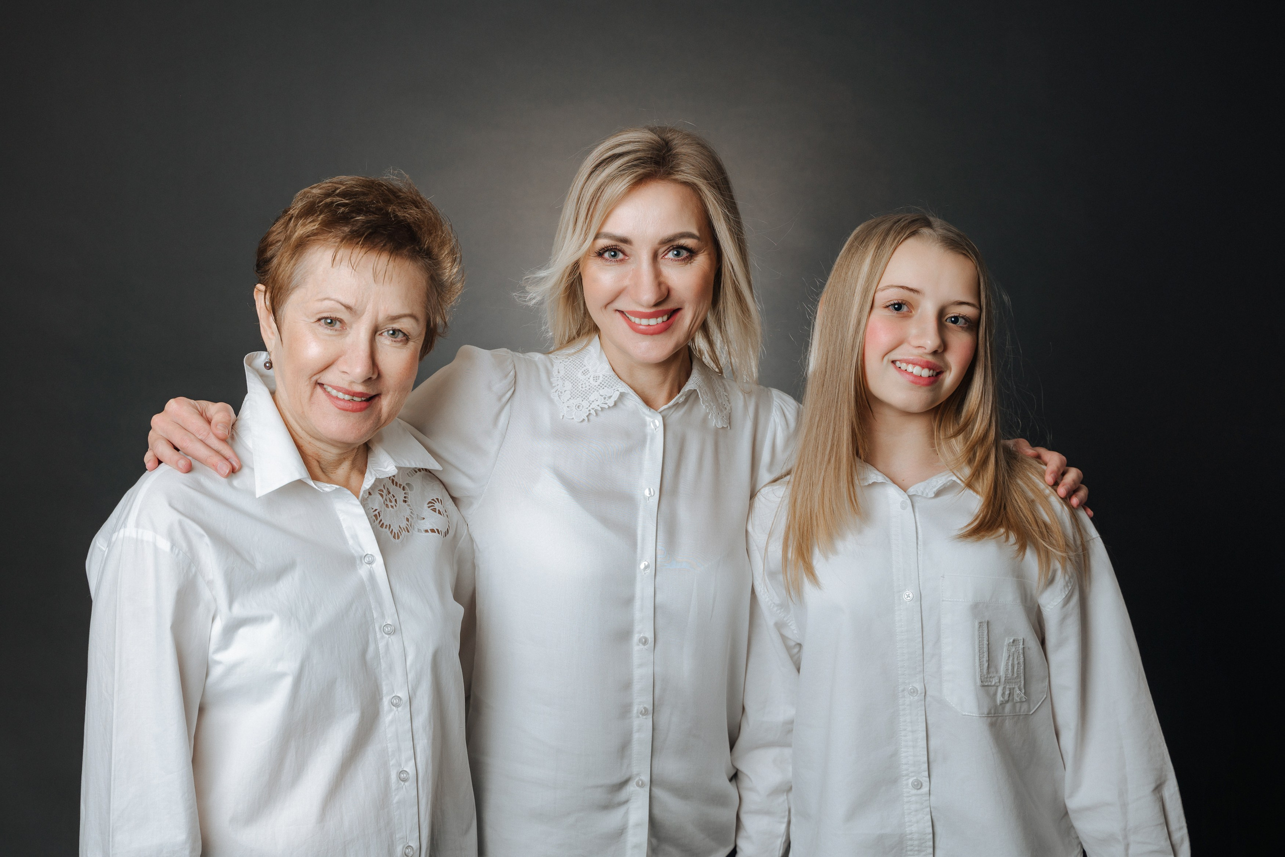 studio family photography, photographer in west drayton, three generations of women, studio photography in west deighton, black photophone, family photographer in london, family photographer in west drayton, professional family photographer, studio photographer