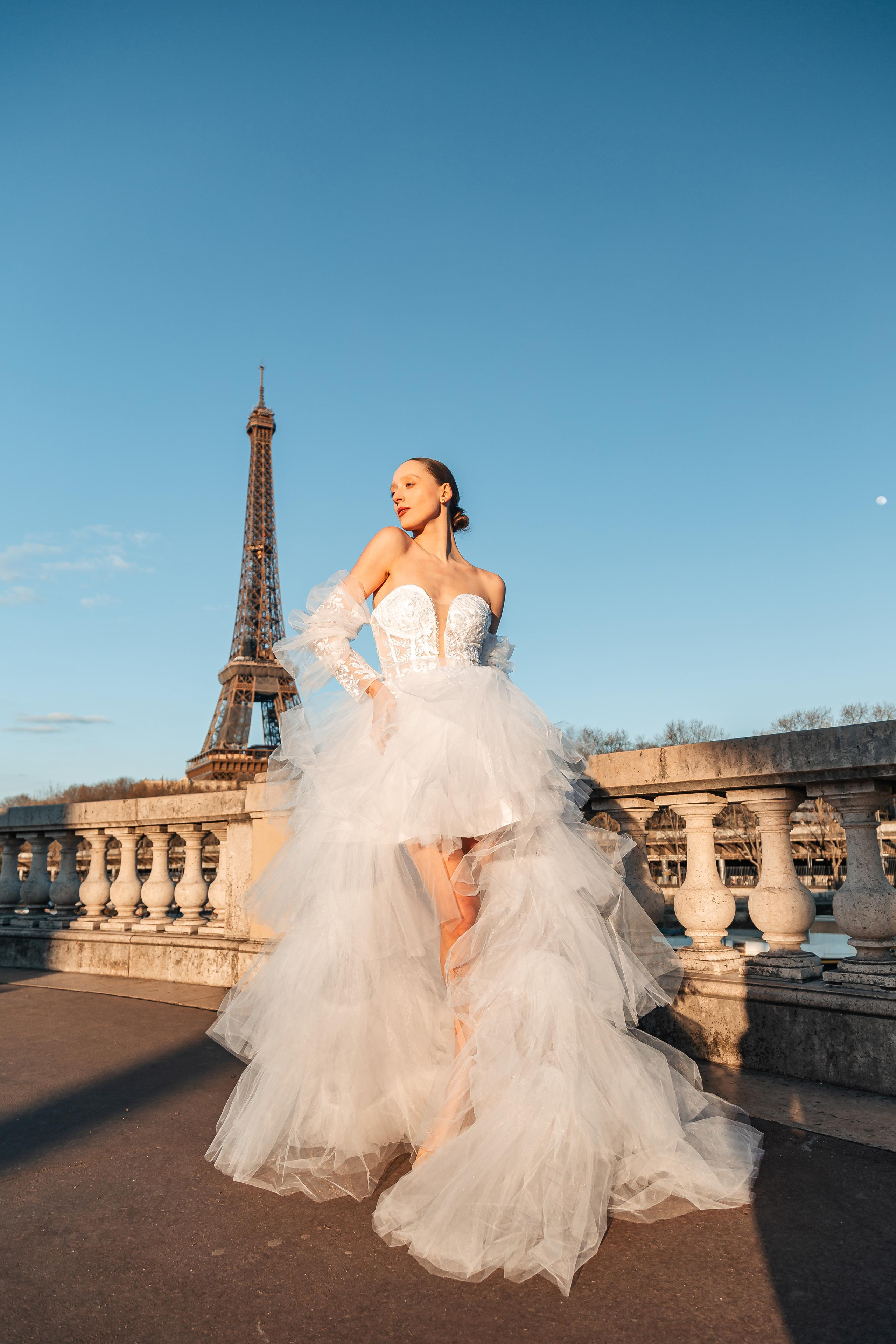 Tamara x Dresses. Photographer in Paris — Vitalii Motruk