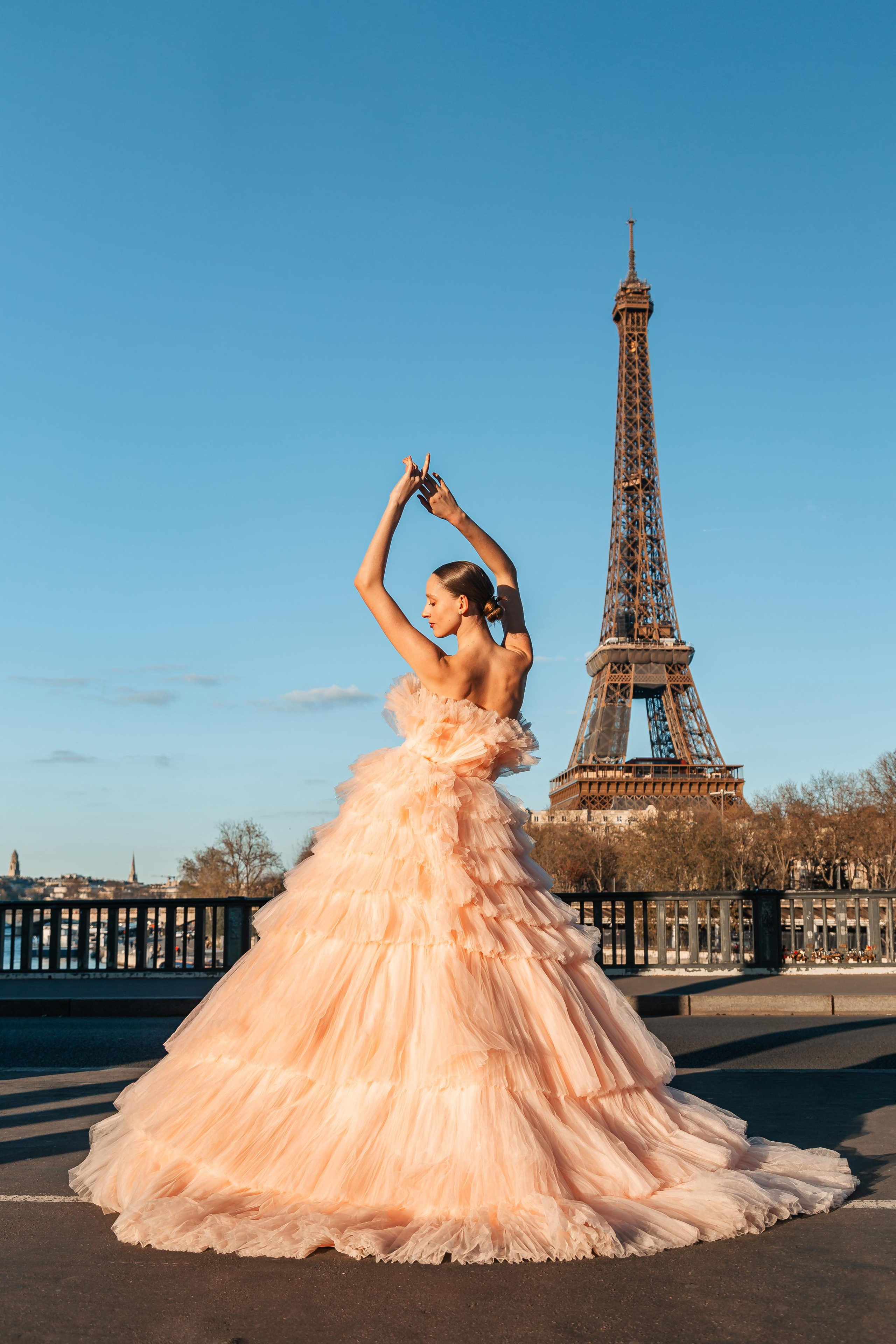 Tamara x Dresses. Photographer in Paris — Vitalii Motruk