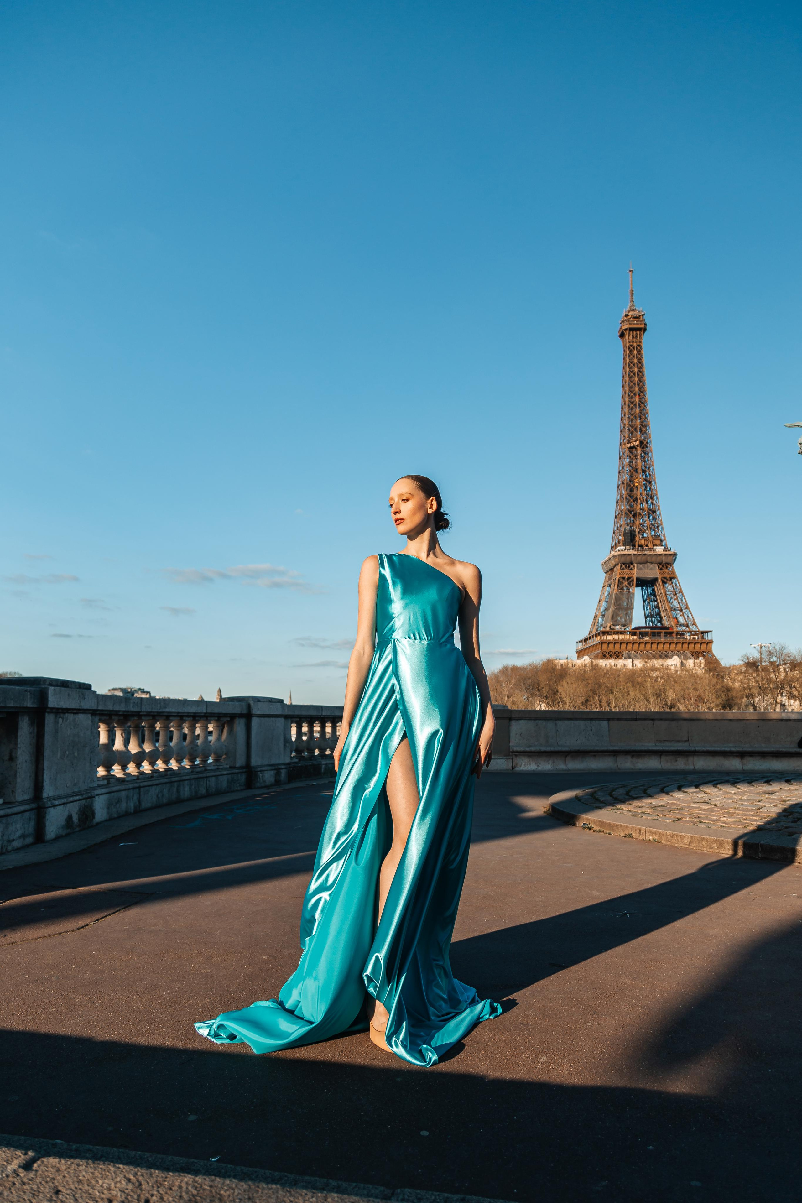 Tamara x Dresses. Photographer in Paris — Vitalii Motruk