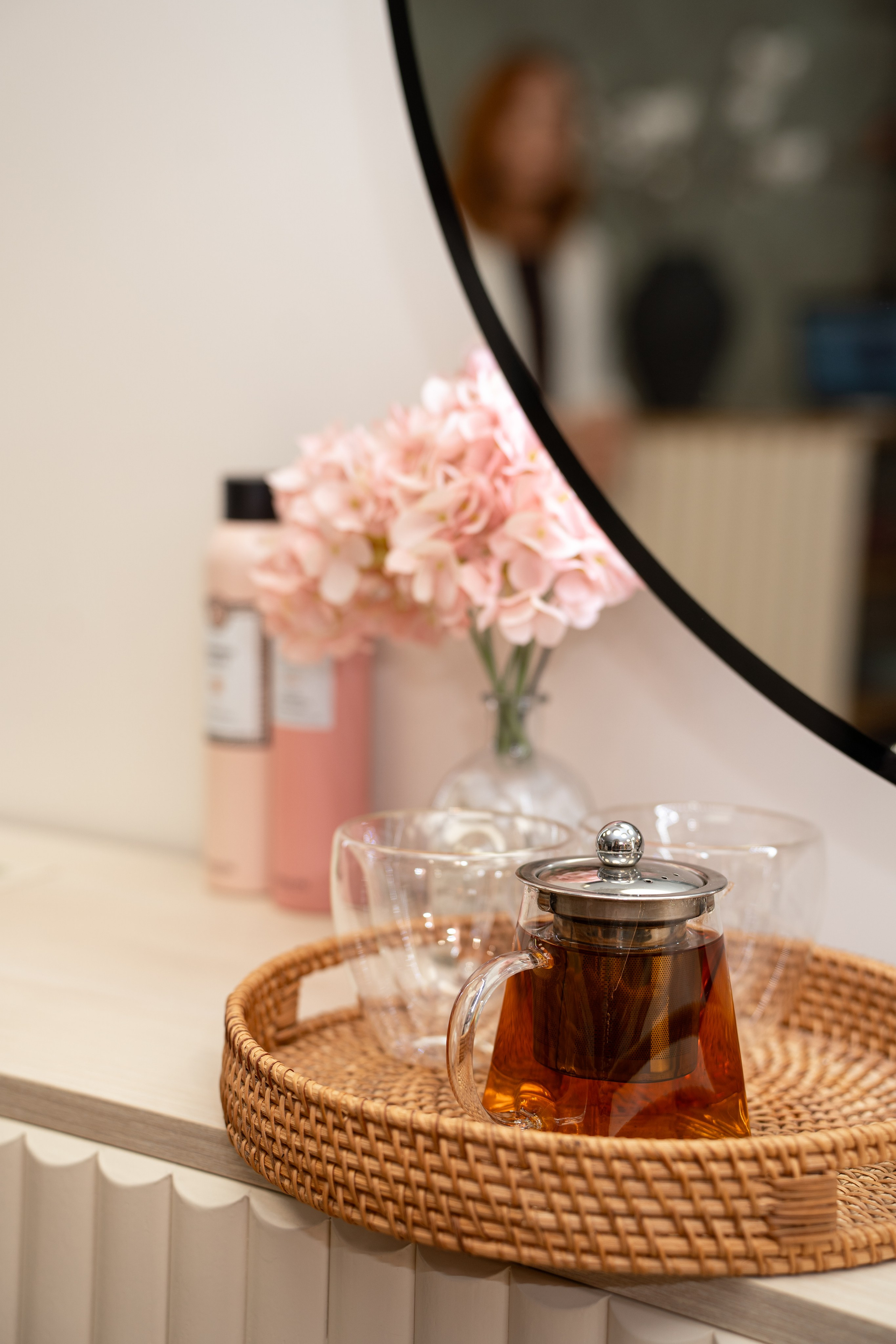 Content shooting for Salon BLOU. Photographer in Madrid, Spain. Alyona Belyaninova