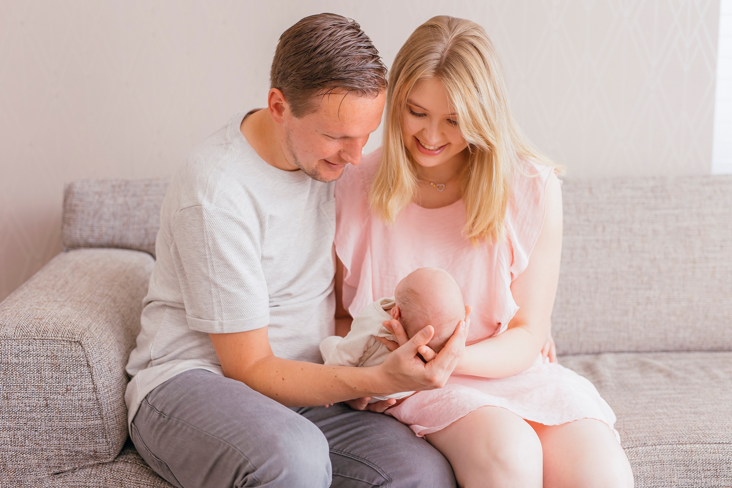 Intieme newborn fotografie met Irina Hoek