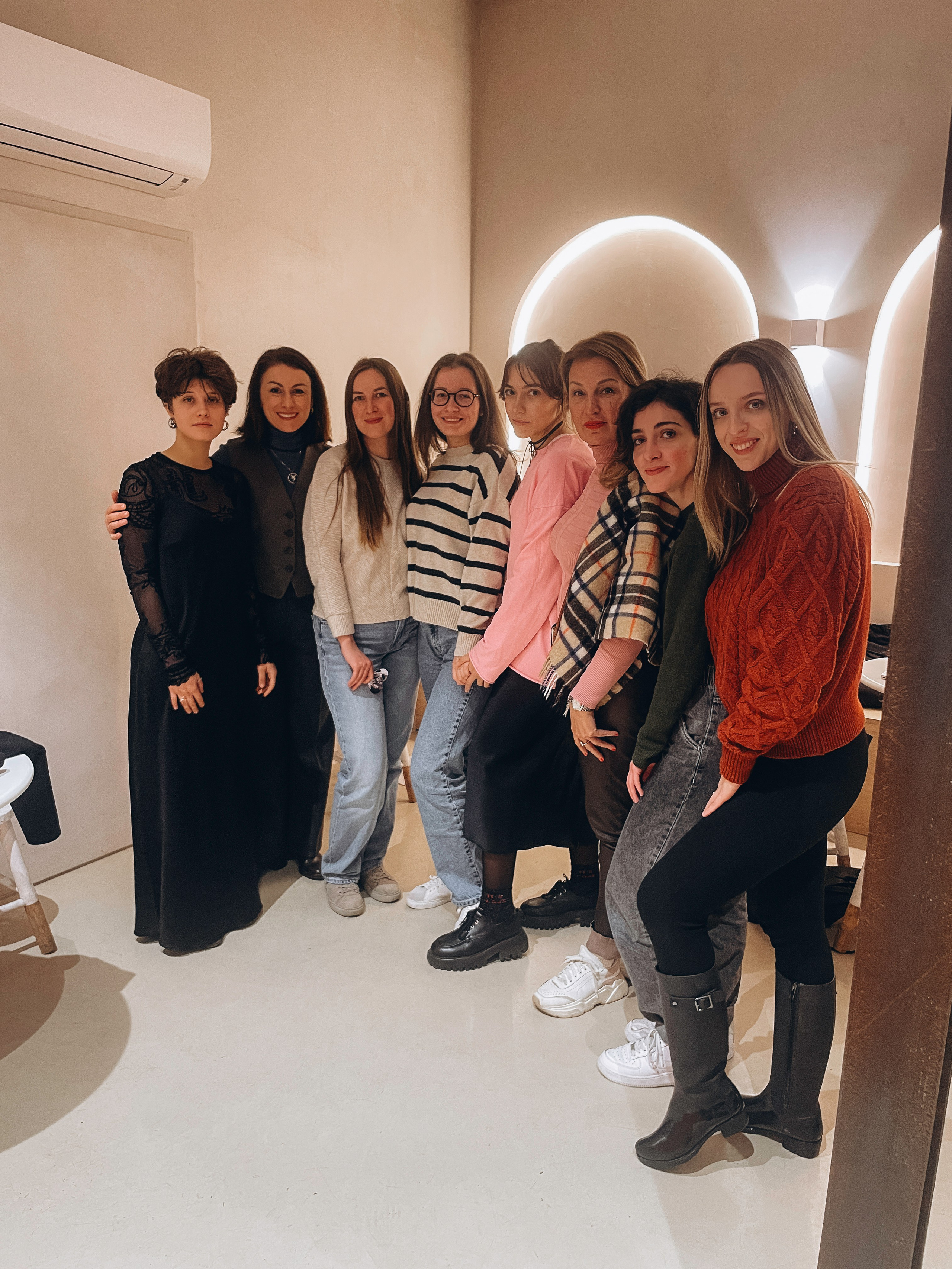 Event photo session for Art brunch Toulouse. Eugenie Smirnova — wedding, corporate and lifestyle photographer in Toulouse and Southwest France