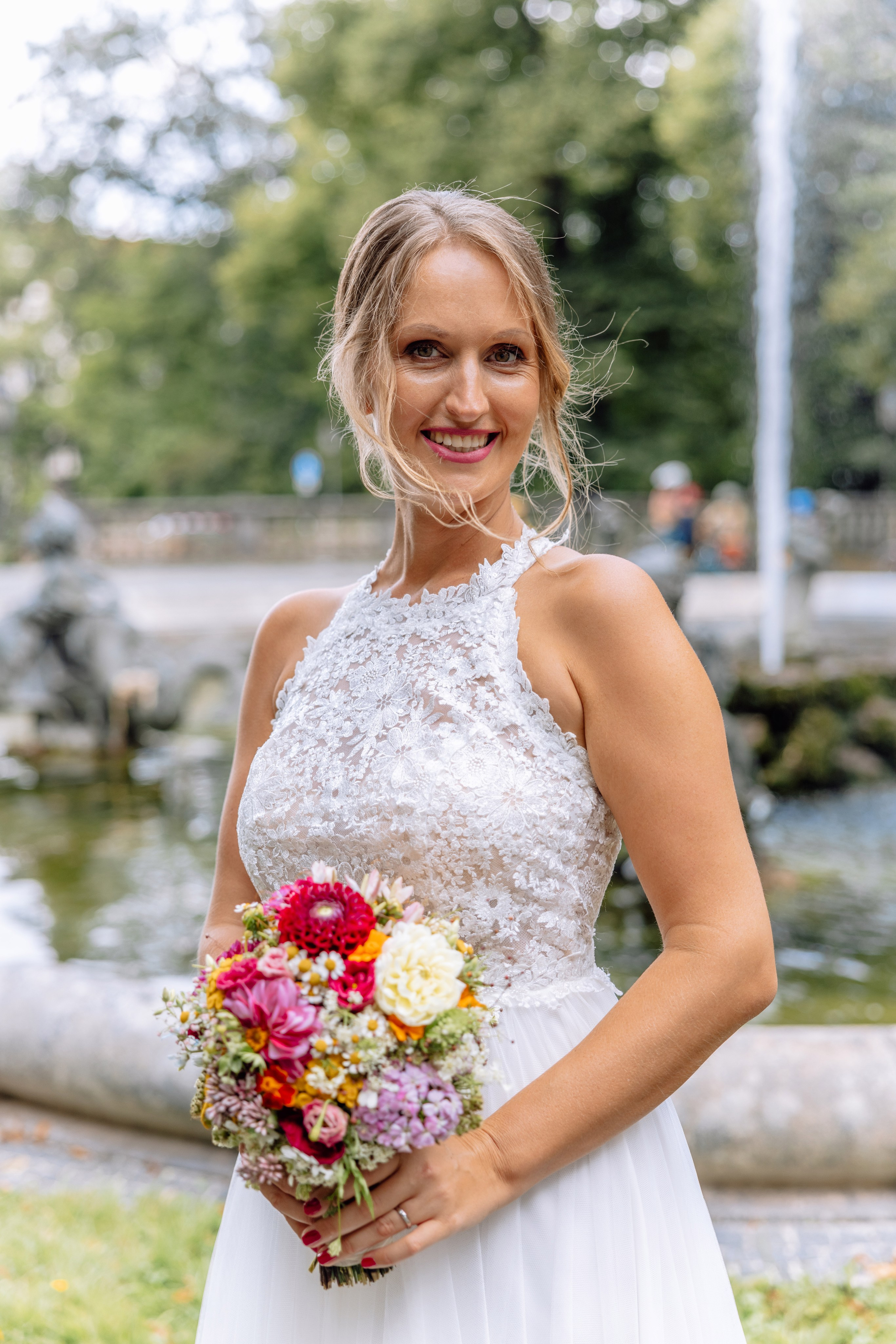Sandra und Kevin: Standesamt Unterföring und Friedensengel. Hochzeitsfotograf München Taufe Familienfotograf Tanja Mauke