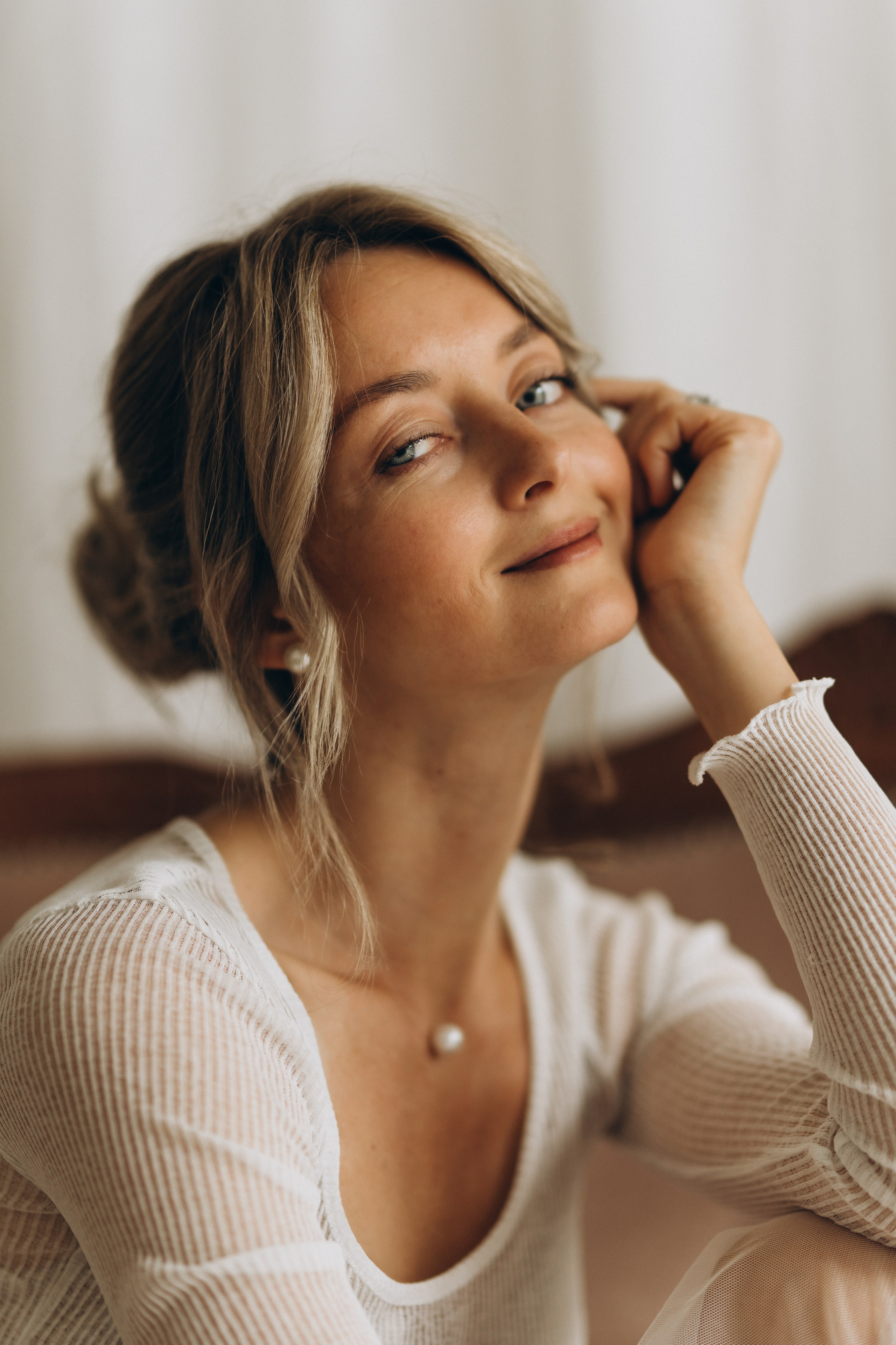 Olga. Wedding and portrait photographer in Helsinki Vickan O