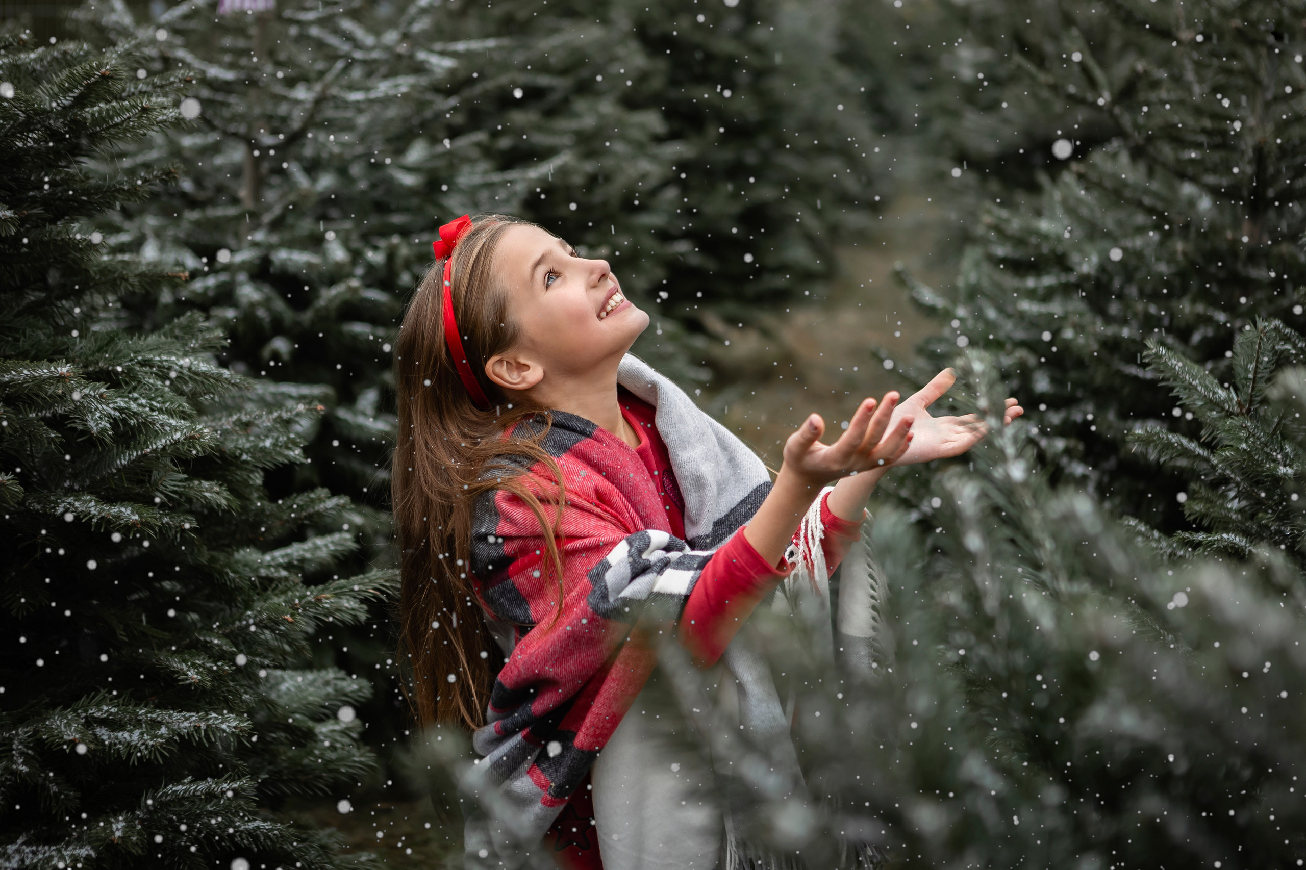 Weihnachts-Fotoshooting im Freien. Adelya Tomin