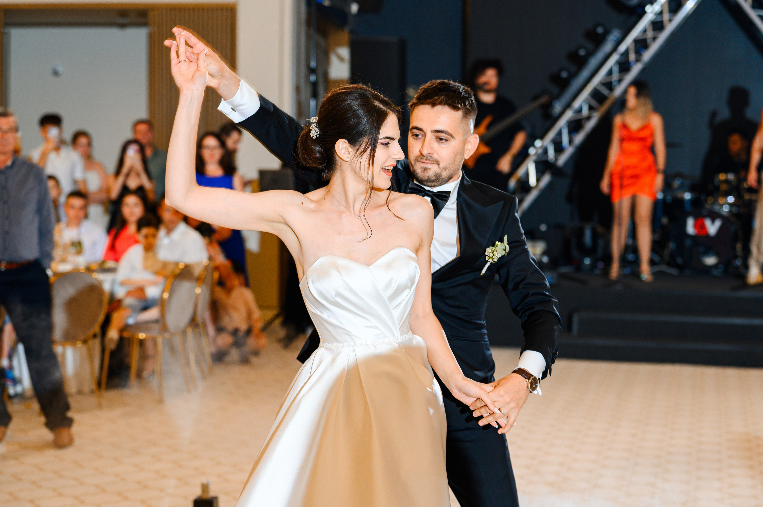 Madalina & Ovidiu. Mugurel Olteanu Fotograf