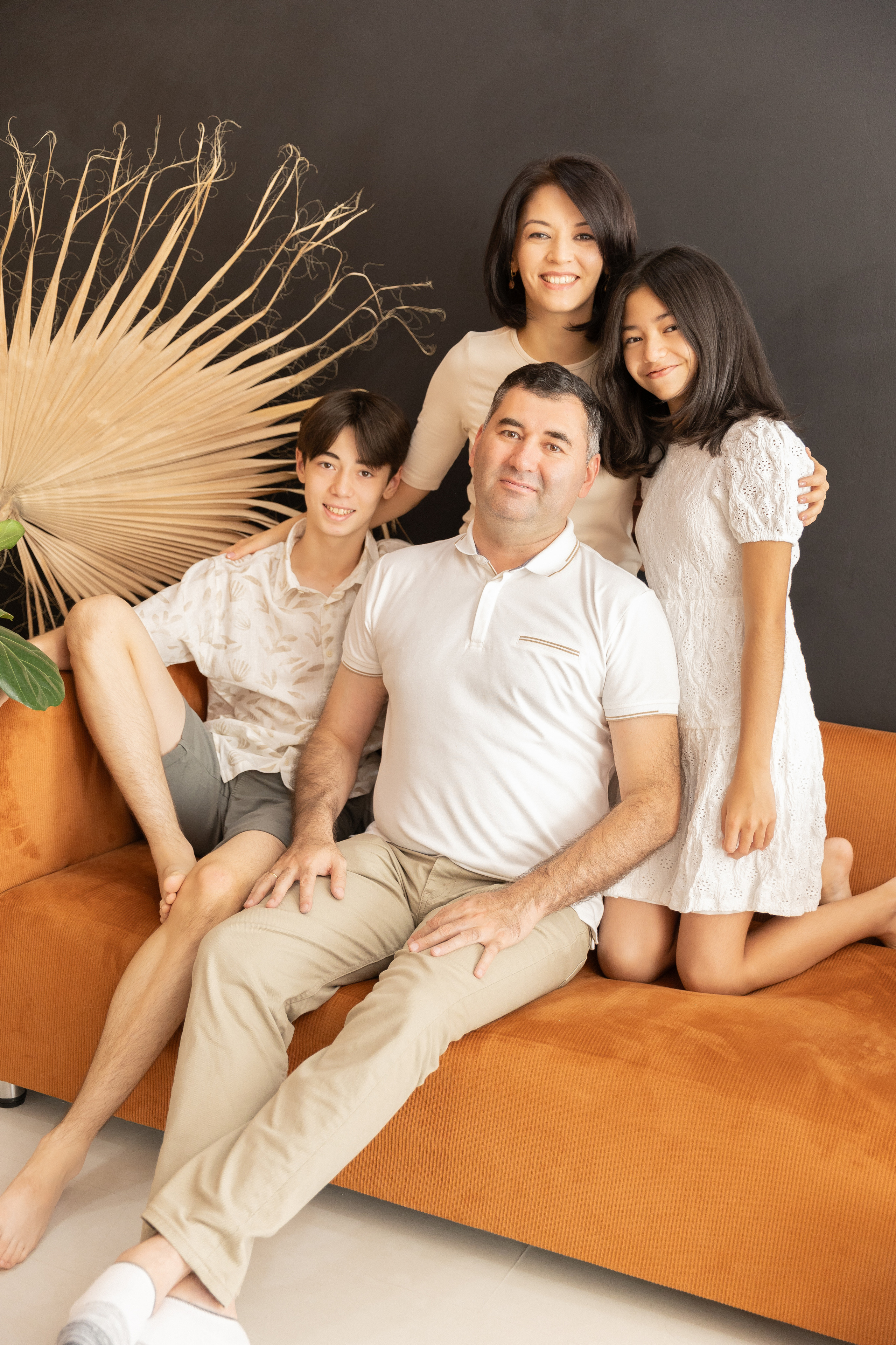 Nargiza& Jakhongir. Family Photographer in Prague Nigina Fattakh