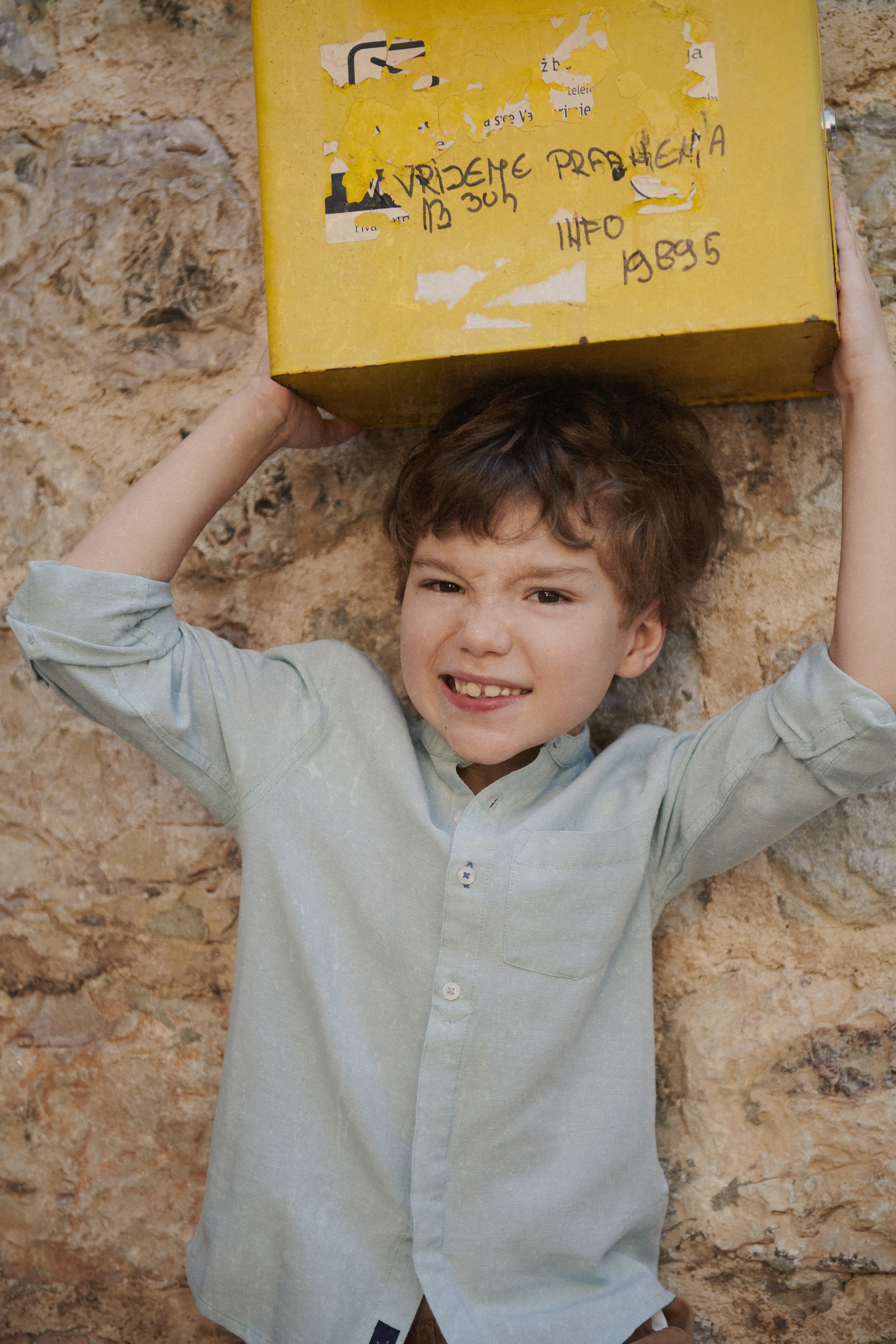 KIDS. Minimalist brand photographer & videographer | Raw sincerity. Pure Form