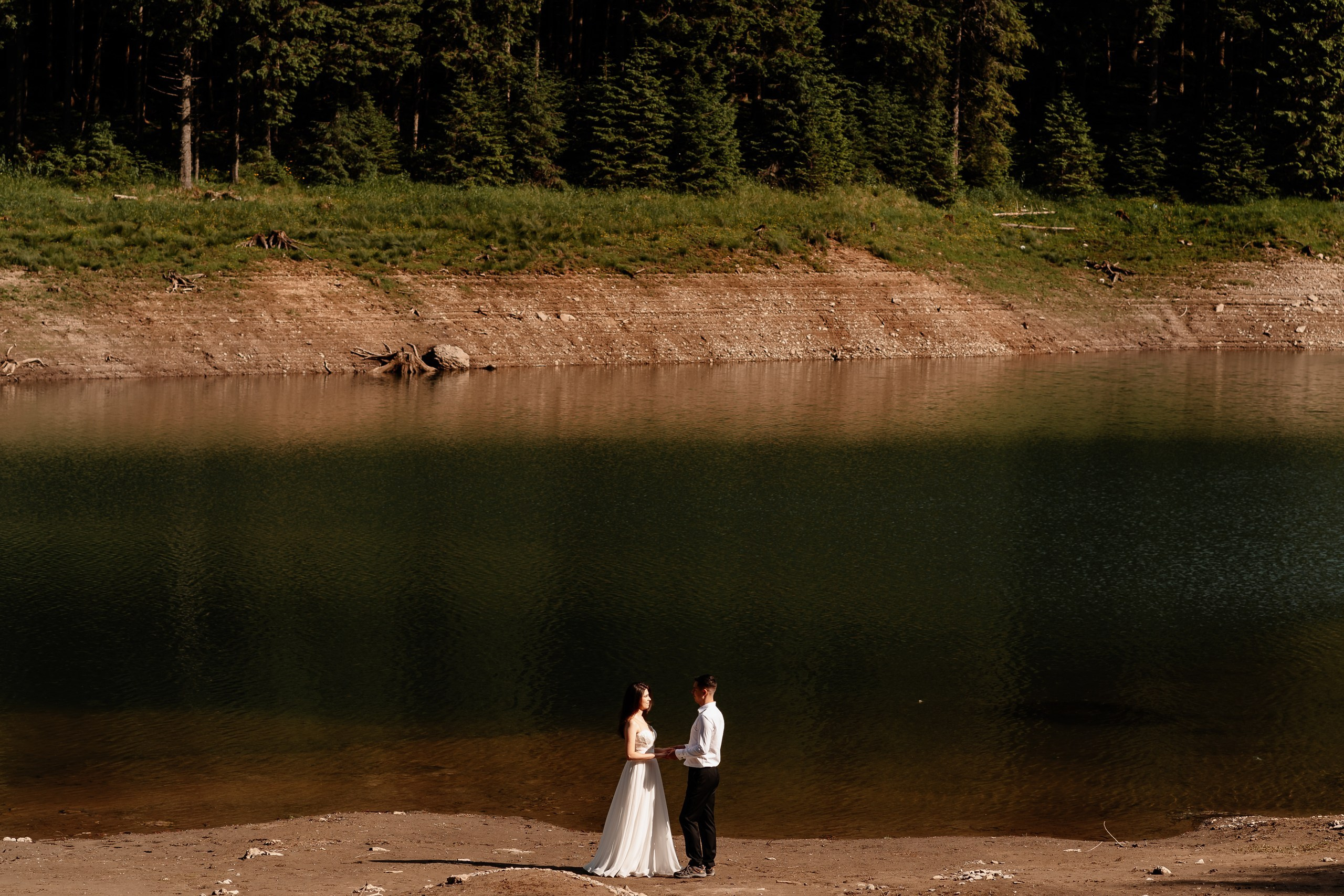 Trash the Dress la Lacul Bolboci  | Mihai Popa Fotograf. Fotograf Nuntă & Botez București - Mihai Popa | Dincolo de oameni, imortalizez emoții!