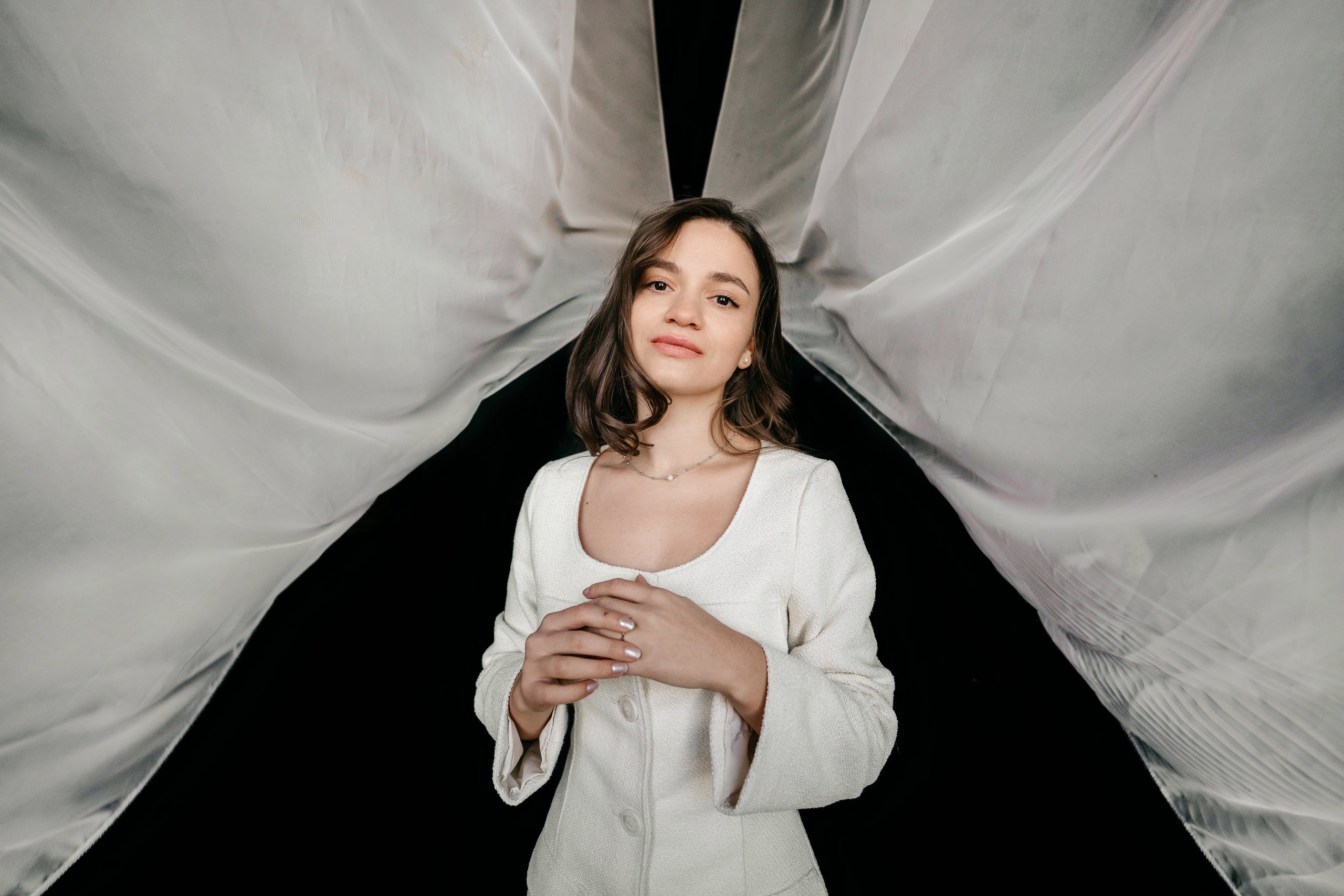 Sedinta Foto la Castelul Ghika. Raw Studio. Fotograful tau de nunta!