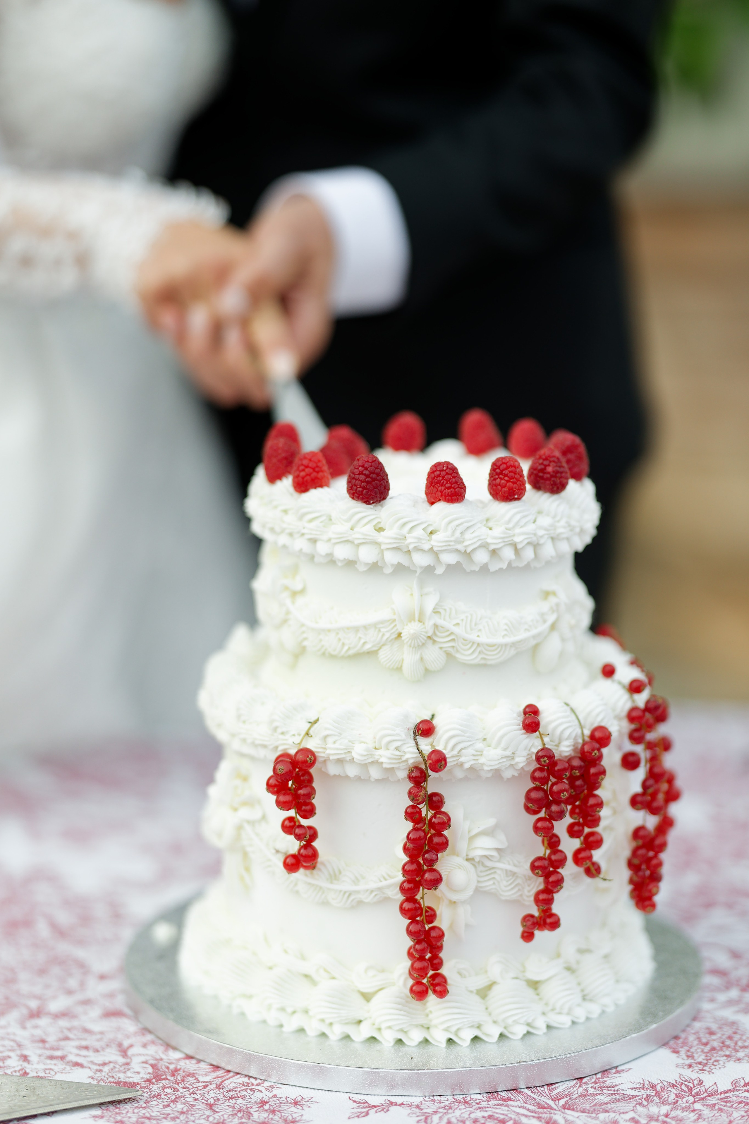 Wedding editorial at Villa di Geggiano, Tuscany, Italy