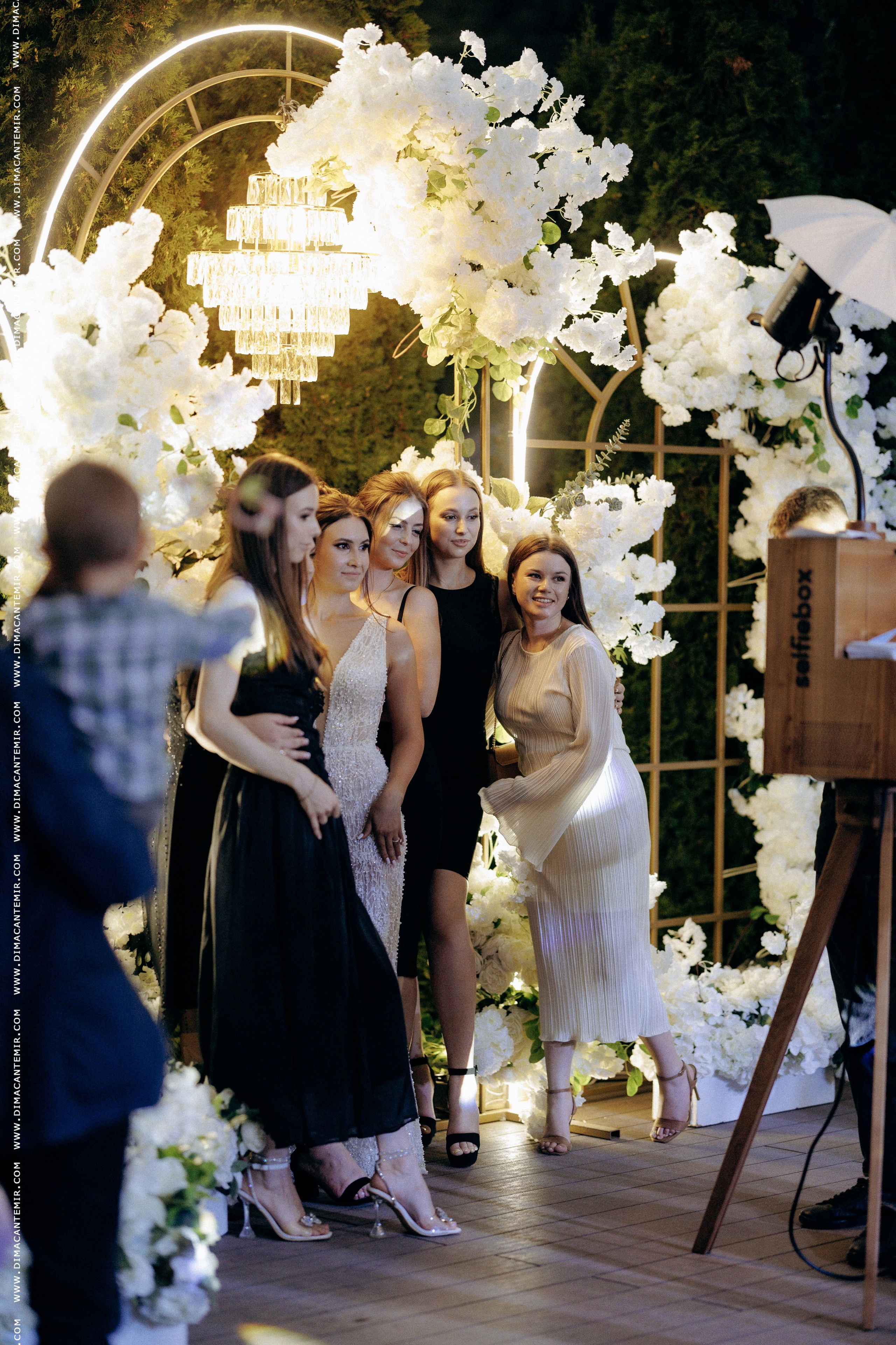 TUDOR & ALIONA | Gril Parc. Fotograf de nuntă în Chisinau, Moldova. Poze și Video Comerciale