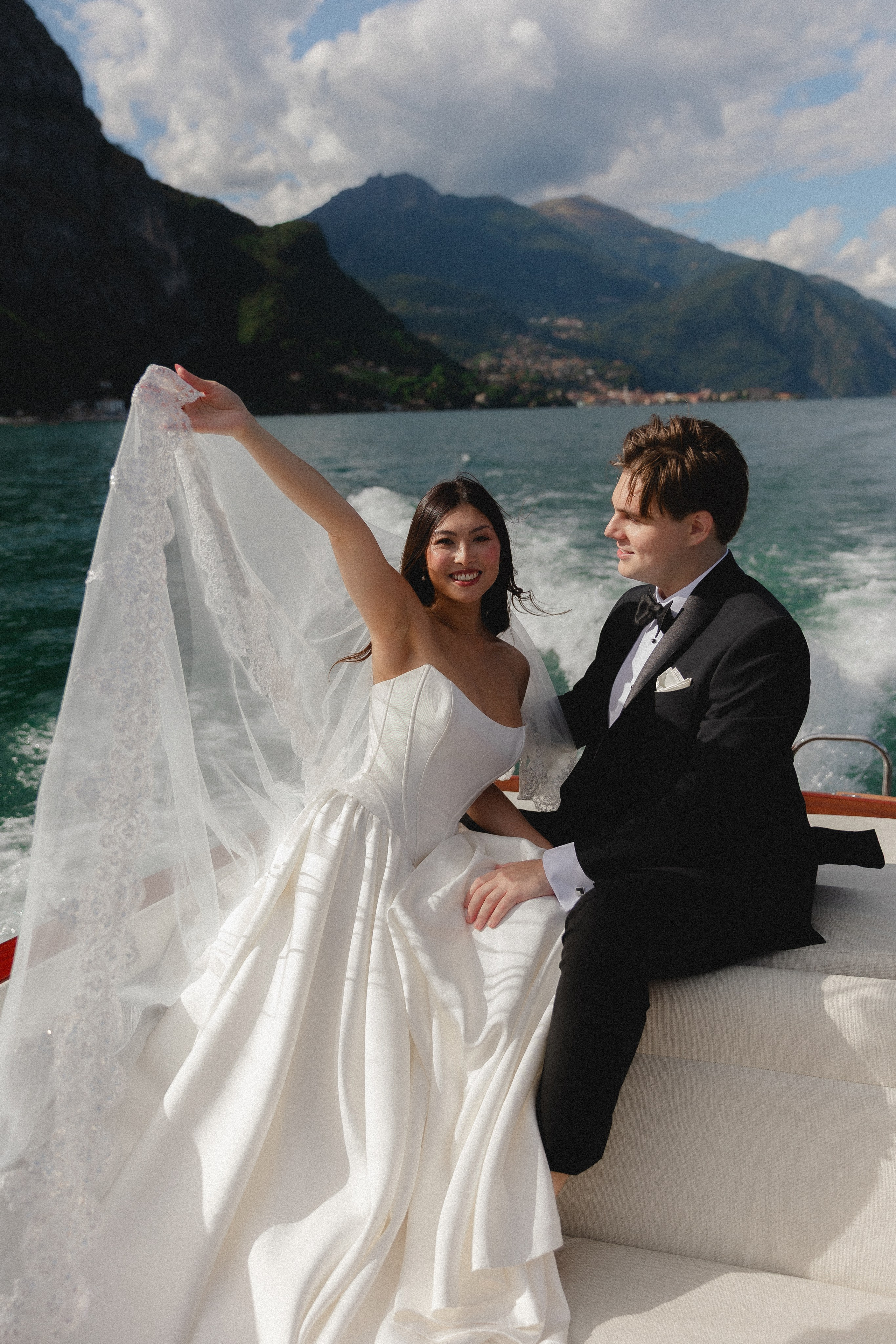 Lily & Zach, Villa del Balbianello. Photographer in Italy Anna Linnik